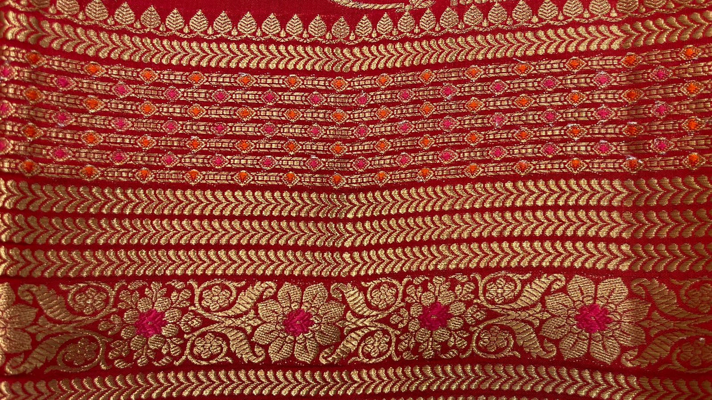 Ravishing Elegance: Faishana's Pure Silk Handloom Red Pure Chiniya Silk Tilfi Zari Jaal Zig-Zag with Minakari Zari Border & Red Blouse Piece