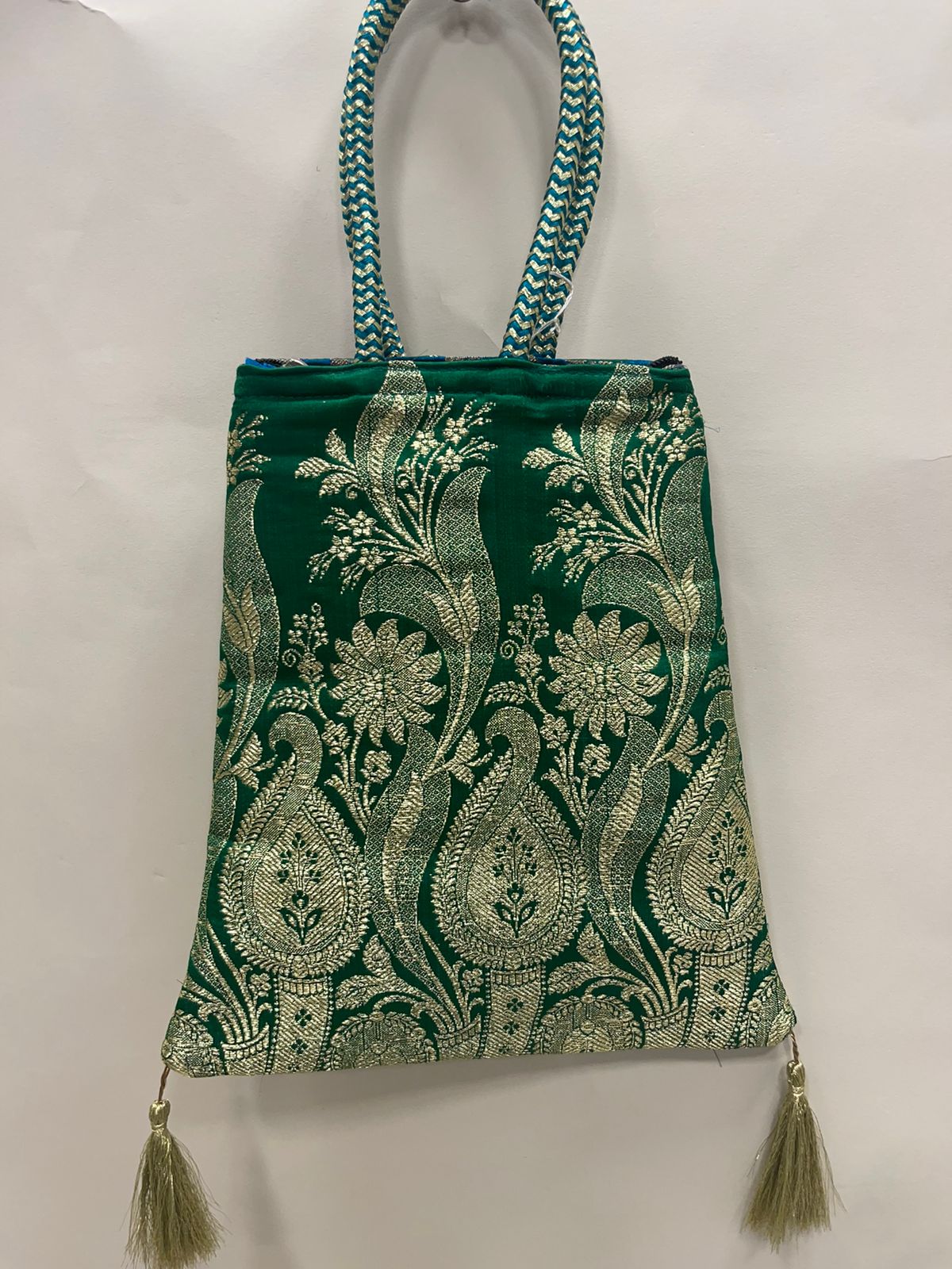Green Banarasi Trishaped Hand Bag HBG_6
