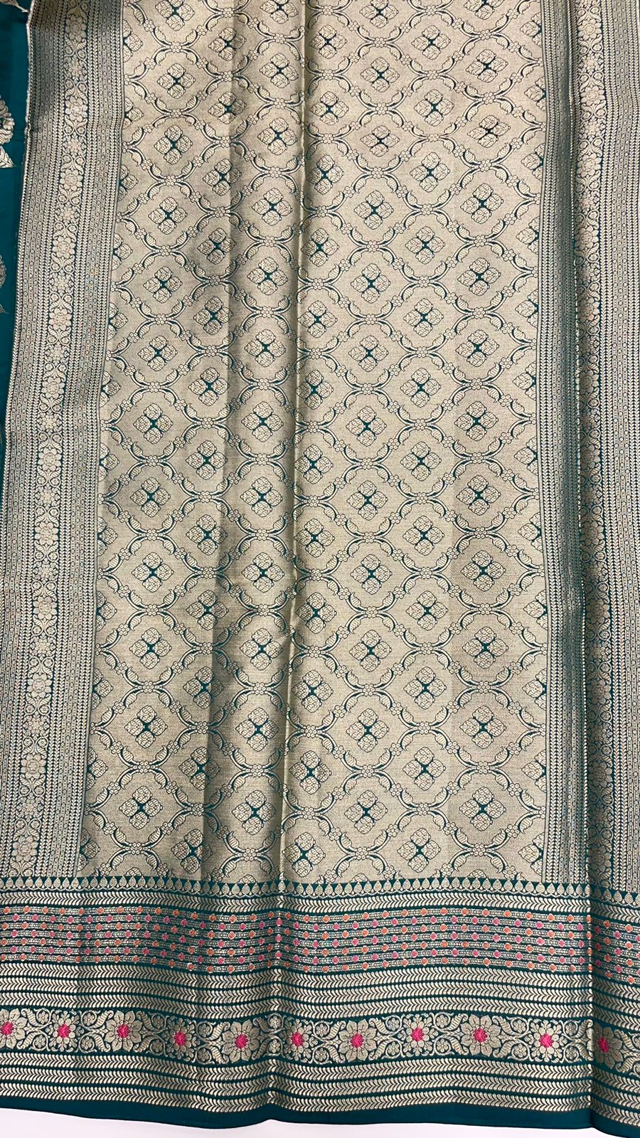 Enchanting Elegance: Faishana Pure Silk Handloom Dark Green Chiniya Silk Gold Floral Zari Booti with Minakari Border & Dark Green Blouse