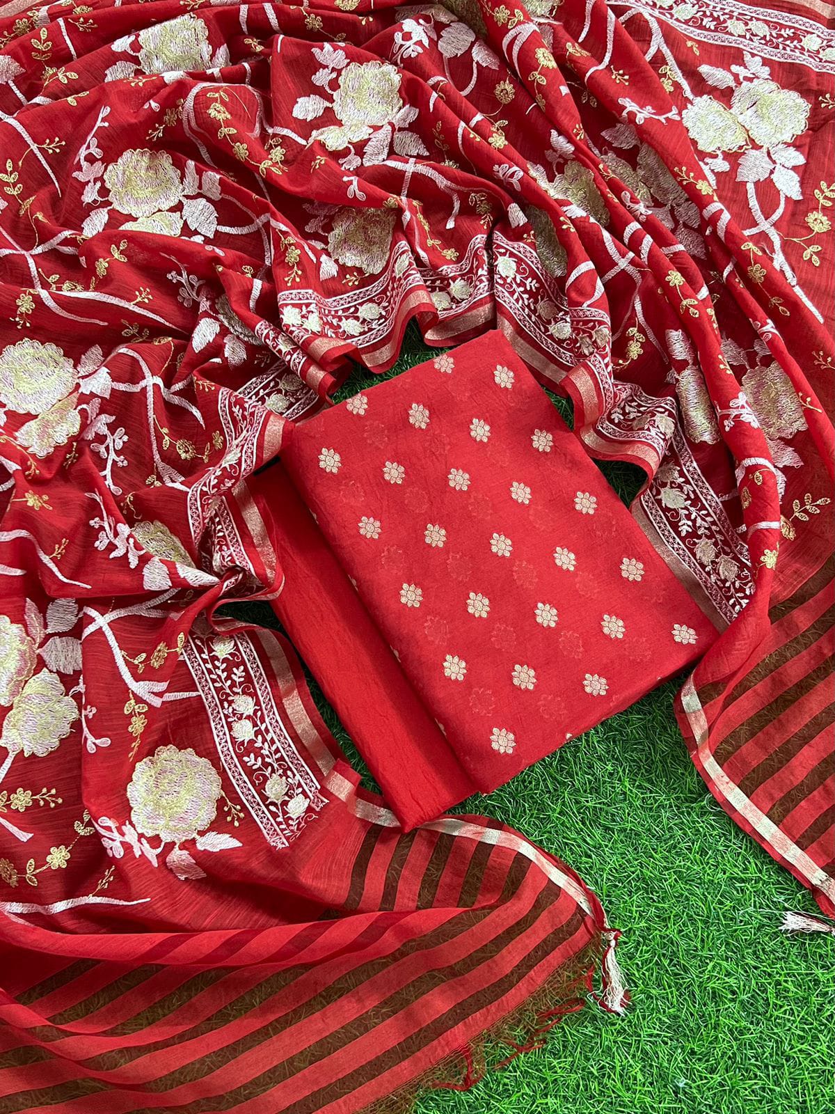 Pure Mercerized Red Floral Booti Banarasi Suit with Heavy Thread work Jaal Dupatta 1250SKL_PME3