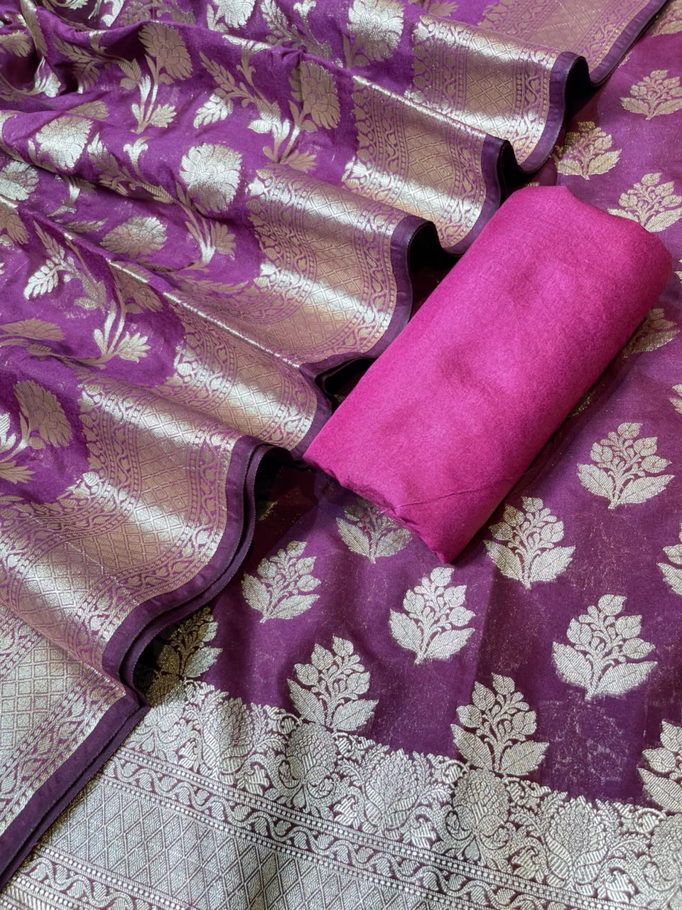Burgundy Katan Upada Silk Floral Zari Boota Banarasi Suit with Alfi Zari Jaal Dupatta 125DAN_KU11