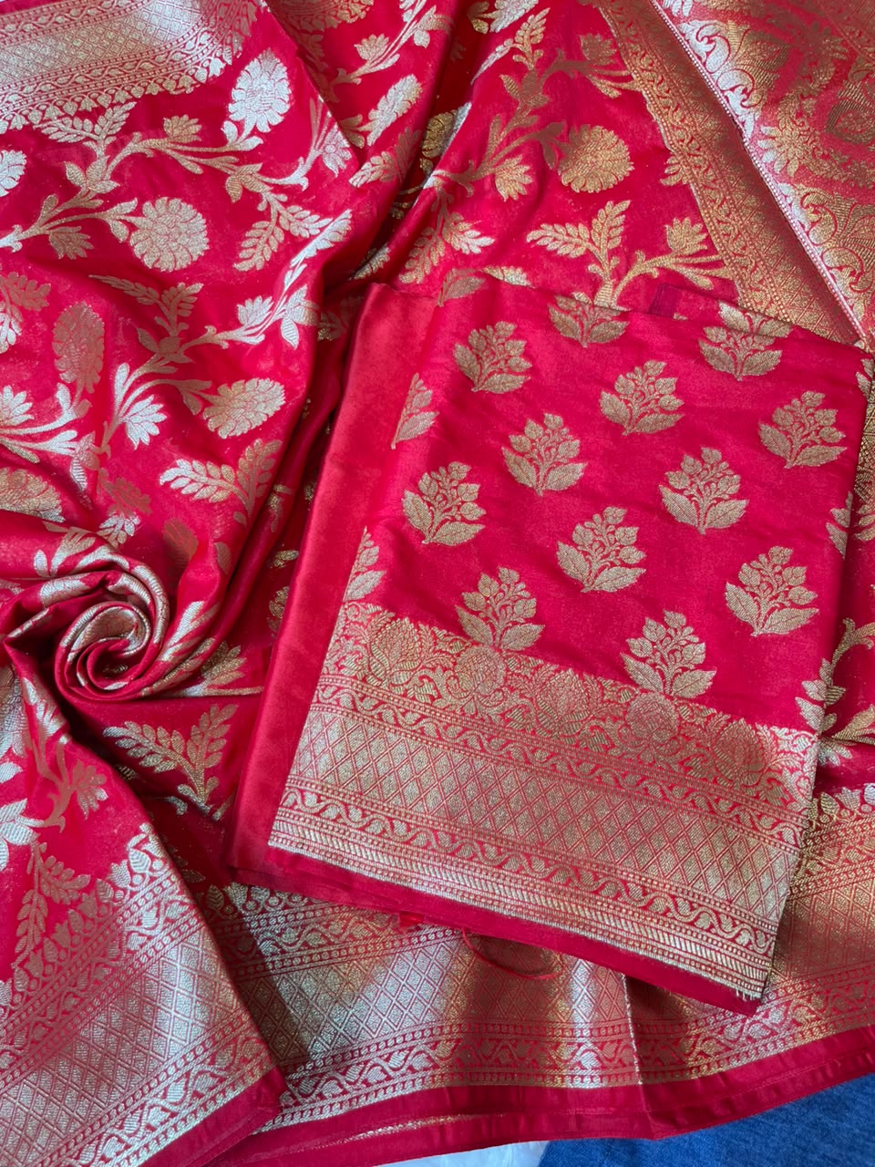 Red Katan Upada Silk Floral Zari Boota Banarasi Suit with Alfi Zari Jaal Dupatta 125DAN_KU9
