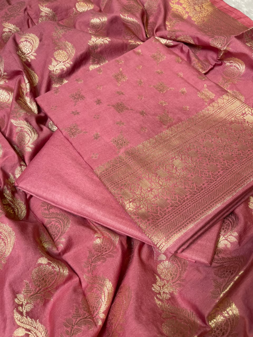 Rose Pink Semi Chiniya Silk Floral Zari Booti Banarasi Suit with Lehriya Jaal Dupatta 125DAN_SC11