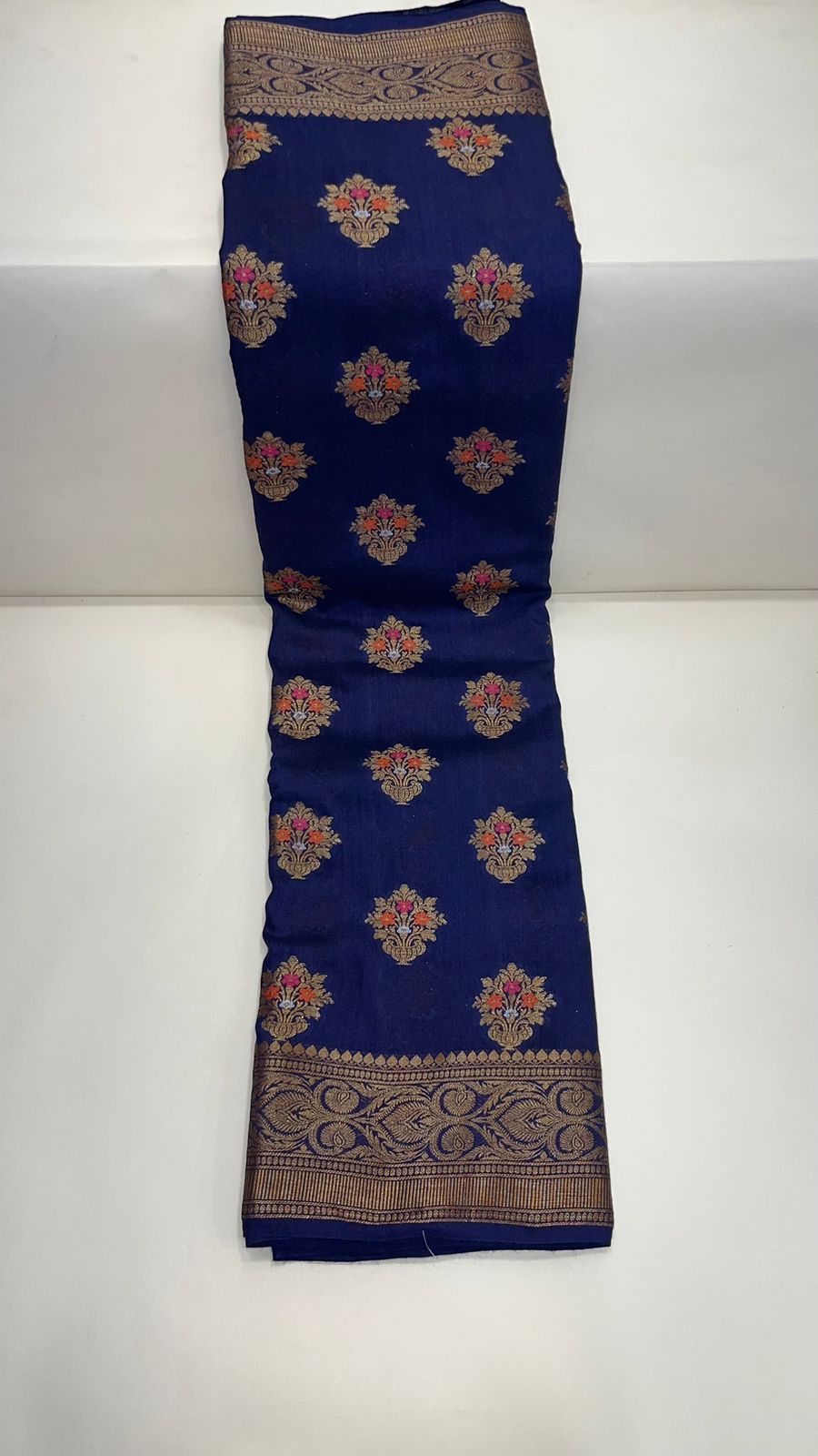 Royal Elegance: Faishana Pure Silk Handloom Navy Blue Munga Silk Minakari Zari Boota Banarasi Saree Small Zari Border with Blue Blouse