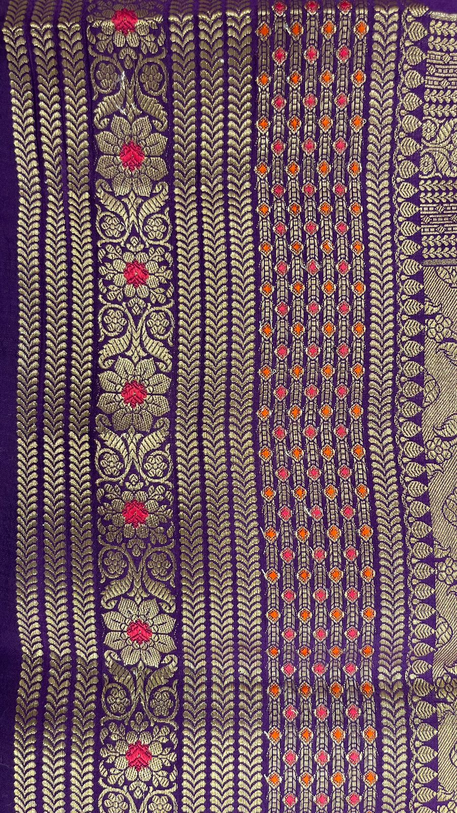 Regal Charm: Faishana's Exquisite Pure Silk Handloom Purple Chiniya Silk Gold Floral Zari Booti with Minakari Border & Purple Blouse