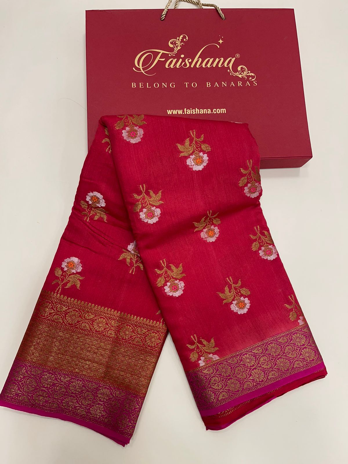 Faishana Pure Silk Handloom Red Muga Silk Zari Mina Floral Booti Contrast Magenta Anchal Copper Zari Border Banarasi Saree with Magenta Blouse