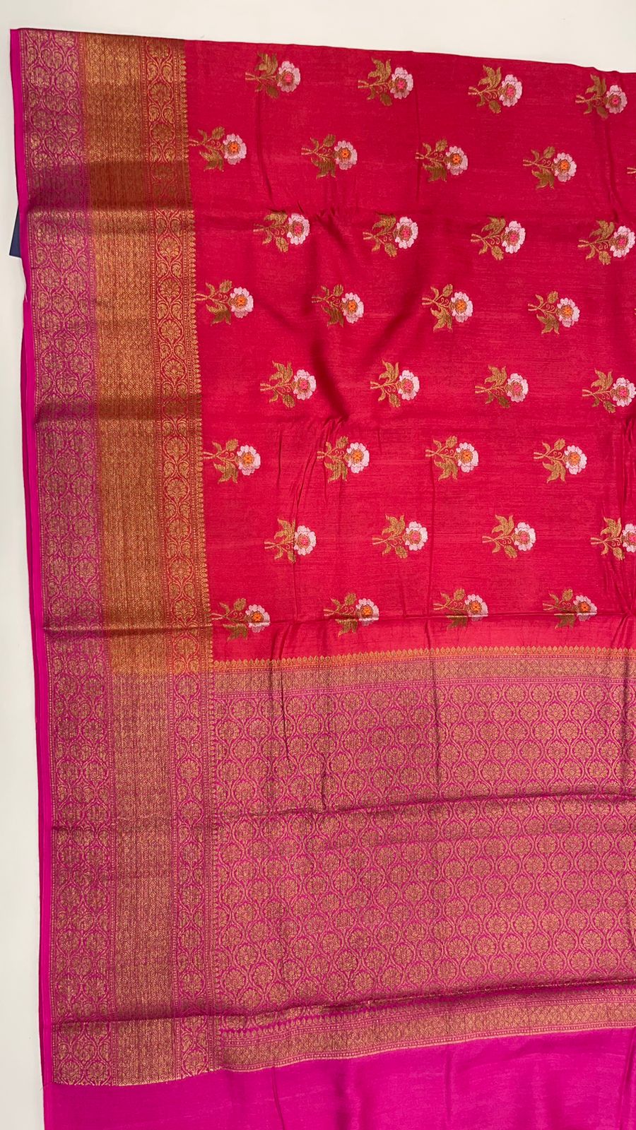 Faishana Pure Silk Handloom Red Muga Silk Zari Mina Floral Booti Contrast Magenta Anchal Copper Zari Border Banarasi Saree with Magenta Blouse