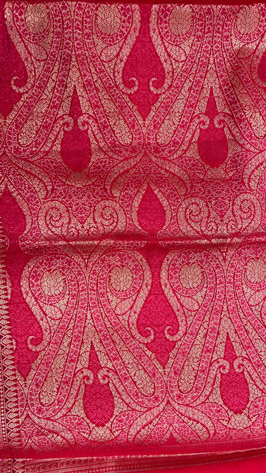 Regal Elegance: Faishana's Exquisite Pure Silk Handloom Red Chiniya Silk Saree with Gold Zari Booti & Tilfi Anchal with Tilfi Zari Border and with Red Blouse