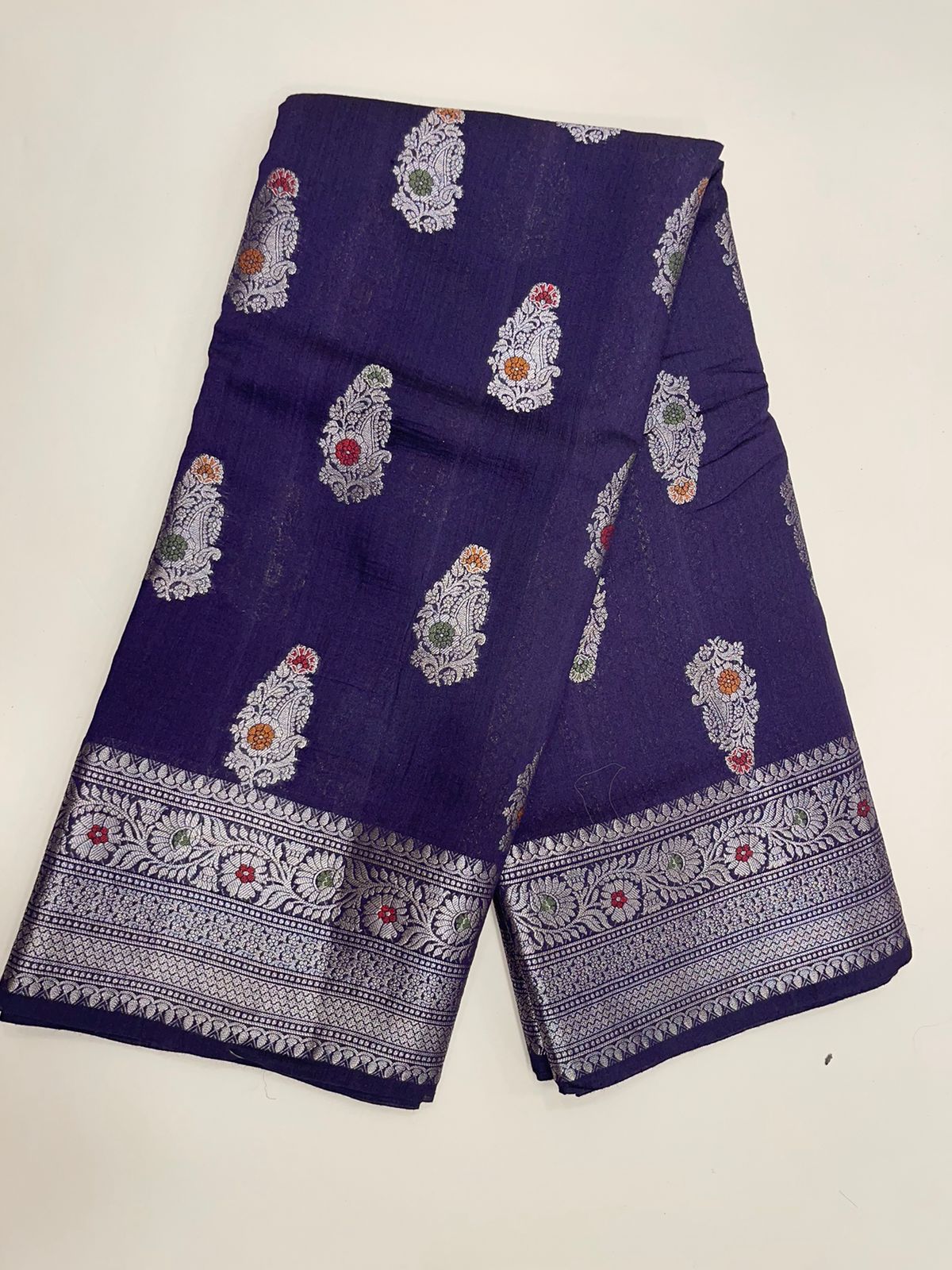 Royal Elegance: Faishana Pure Silk Handlom Navy Blue Munga Silk Zari Mina Booti Saree with Minakari Jaal Anchal Zari Border Paired with a Matching Blouse Piece