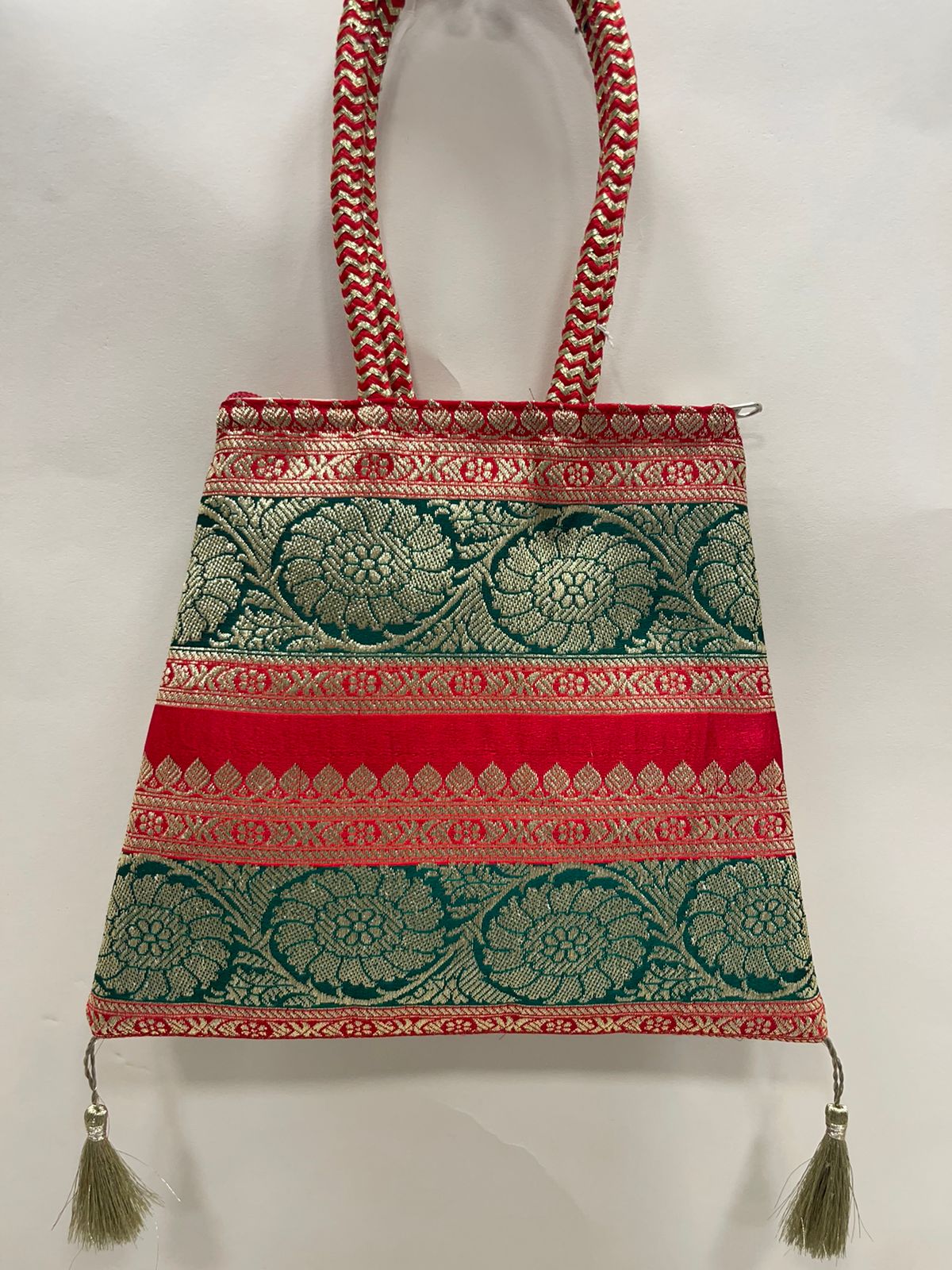 Red Banarasi Trishaped Hand Bag HBG_30
