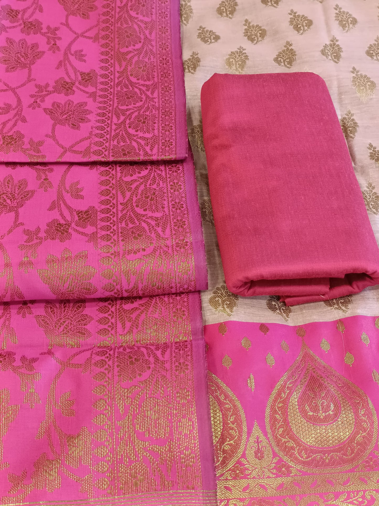 Light Magenta Cotton Floral Zari Booti with Contrast Maroon Silk Border Banarasi Suit 525IM_CTN3