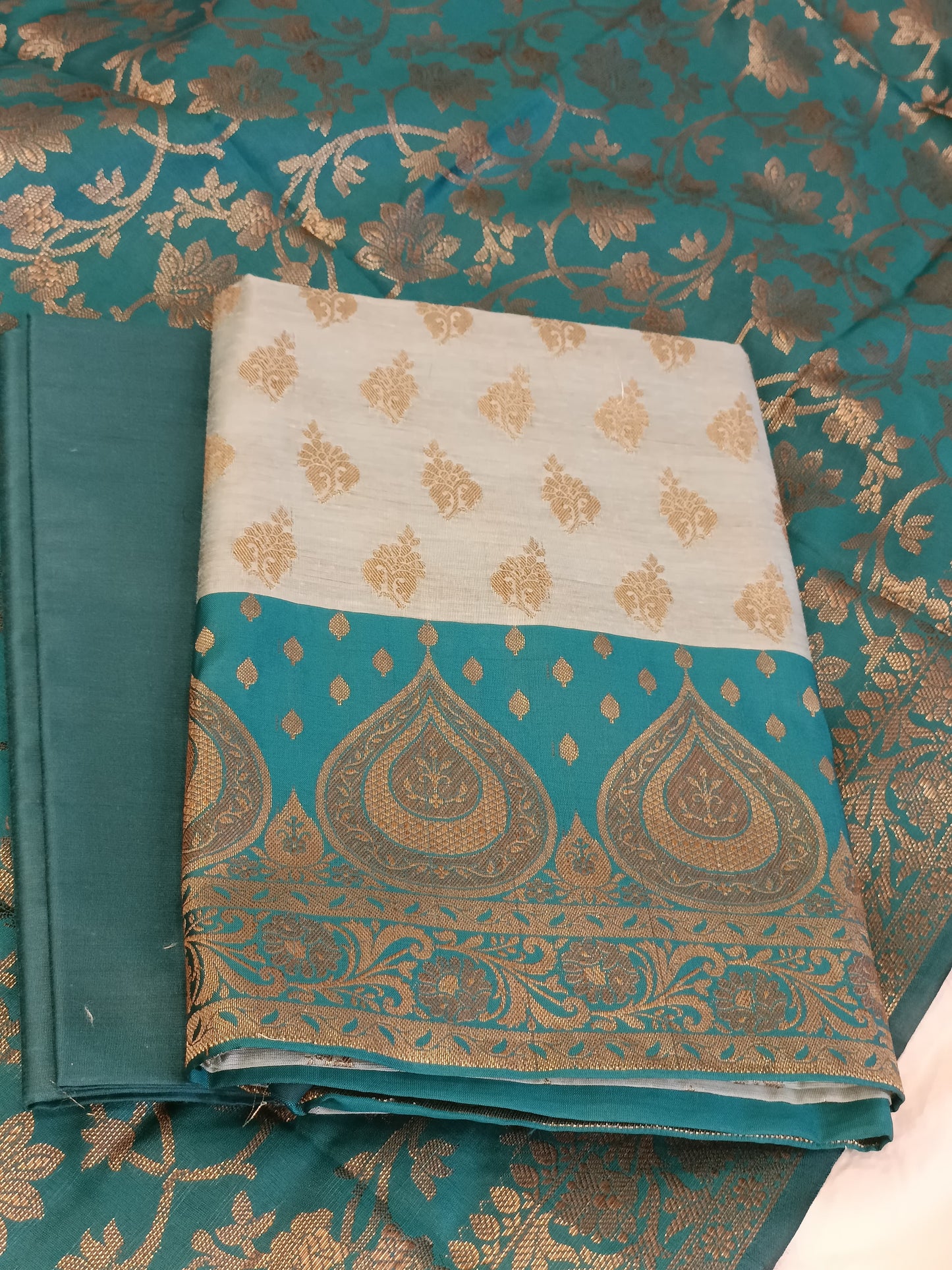 Light Seagreen Cotton Floral Zari Booti with Contrast Seagreen Silk Border Banarasi Suit 525IM_CTN4