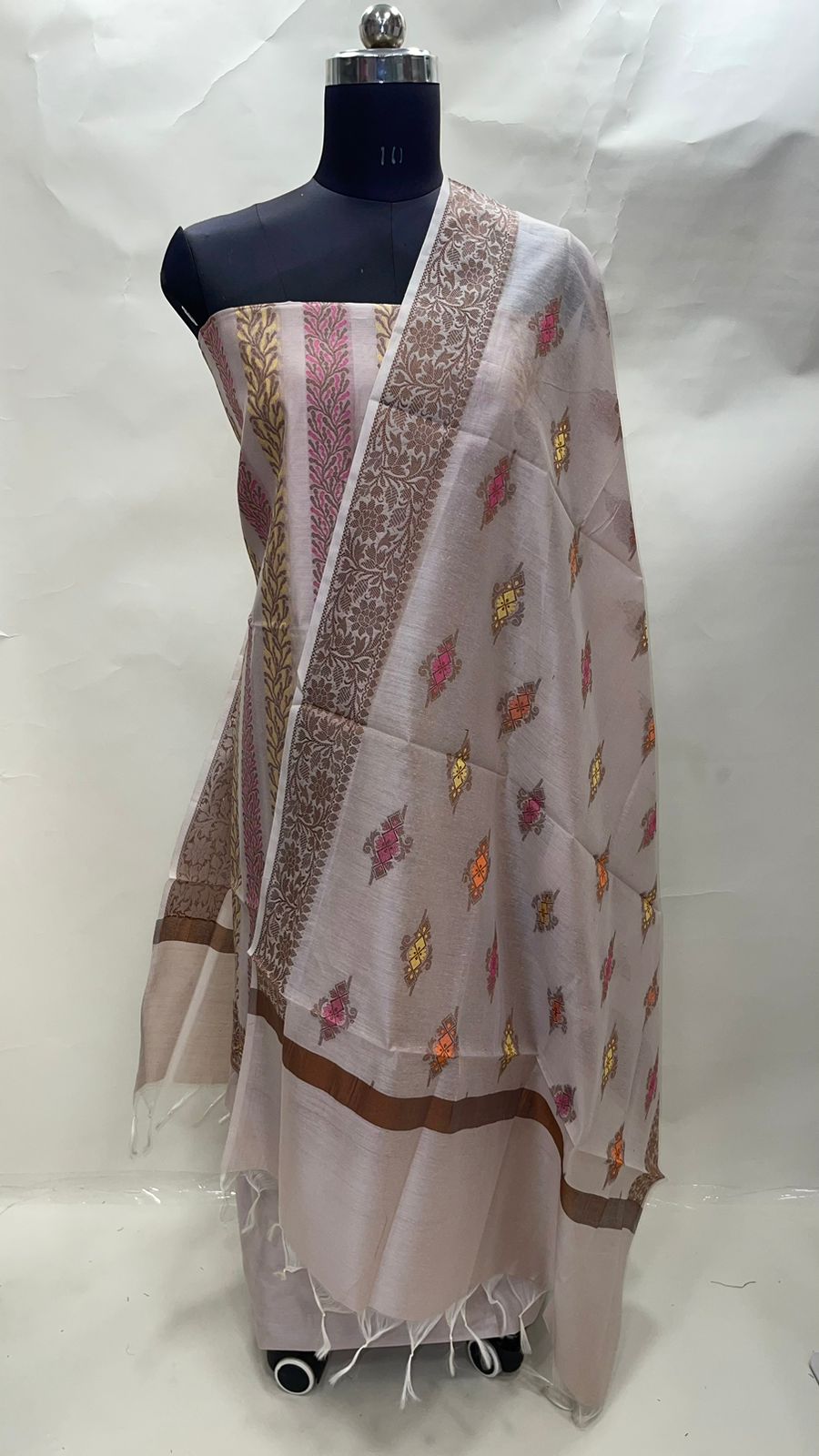 Faishana Presents Light Purple Cotton Resham Copper Zari 3pcs Suit Set accompanied with Plain Bottom and Top Copper Zari Cotton Jaal Stripe with Light Purple Booti Dupatta