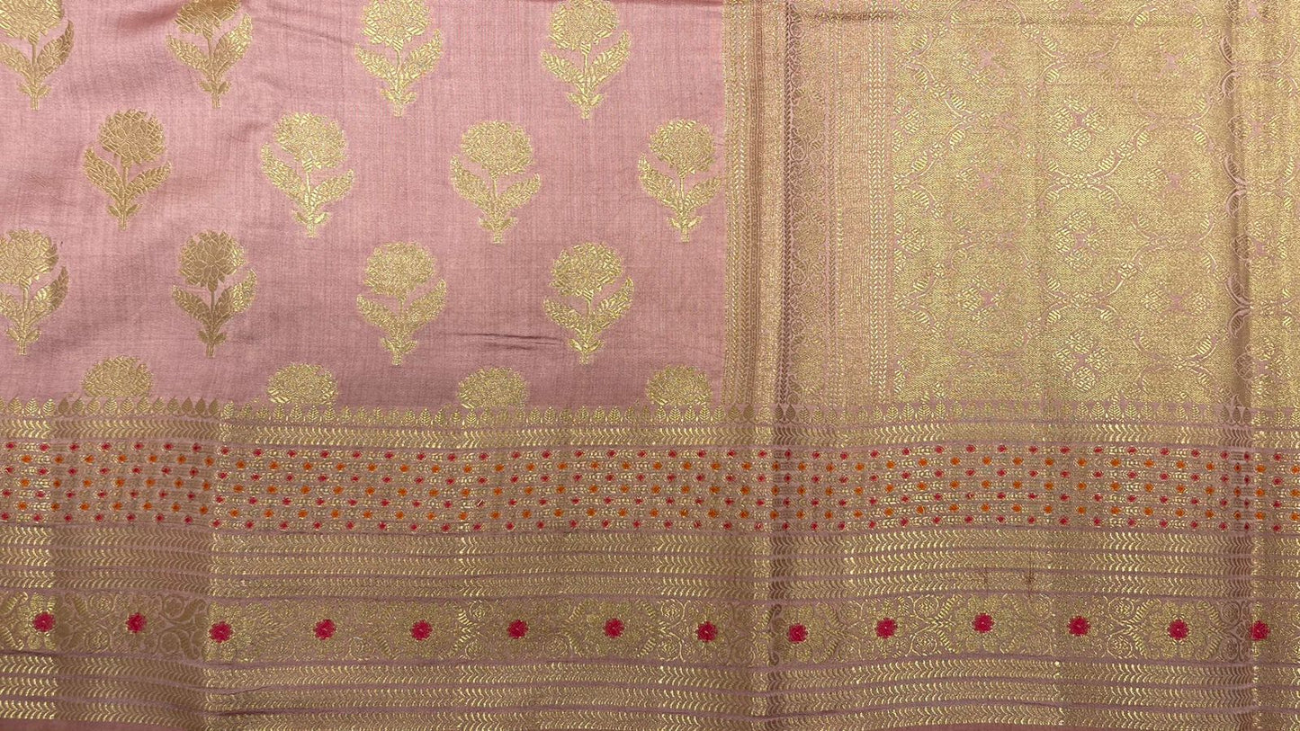 Regal Elegance: Faishana's Pure Silk Handloom Muave Chiniya Silk Gold Floral Zari Booti with Minakari Zari Border Saree and Mauve Blouse