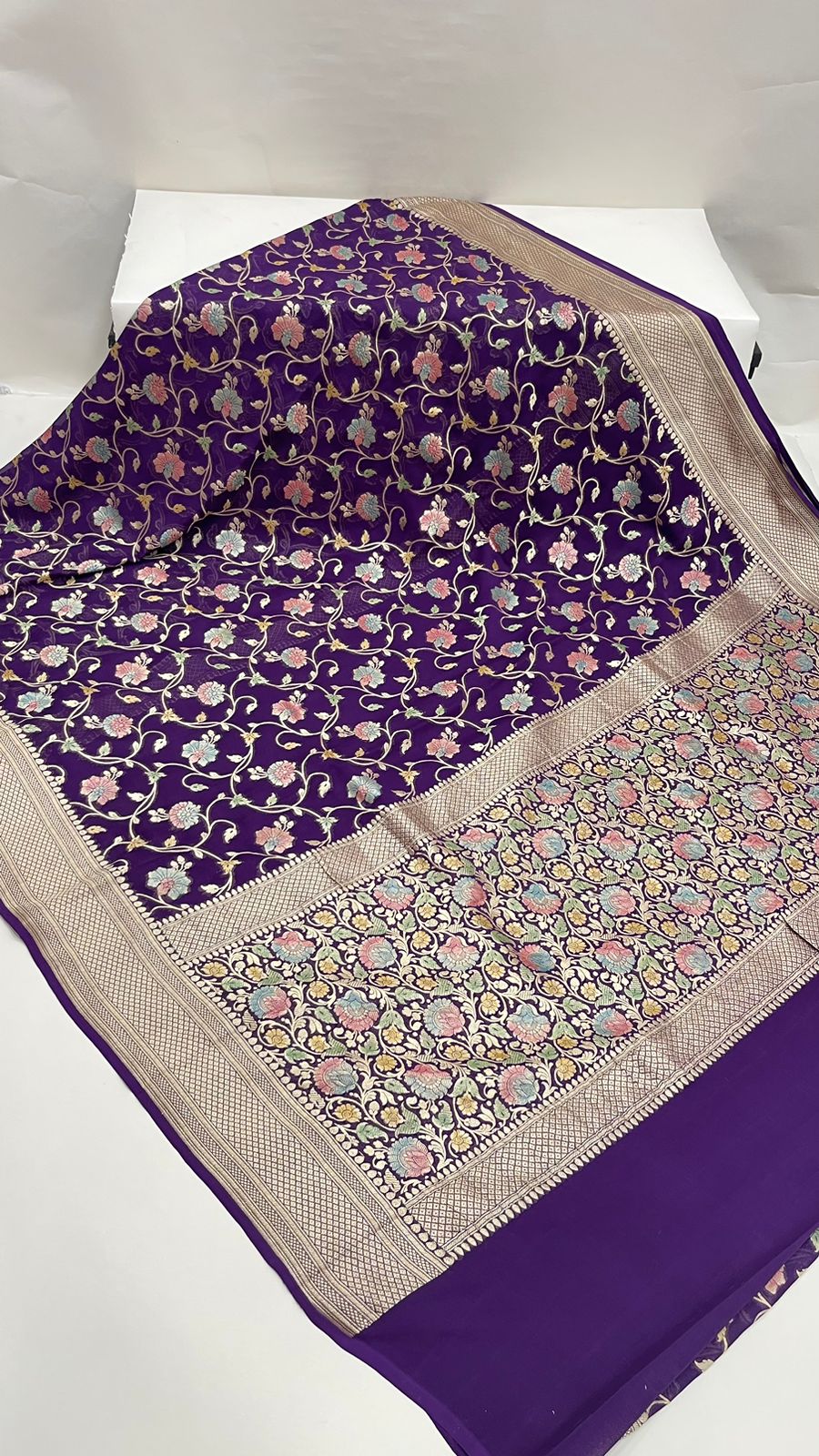 Faishana Pure Silk Handloom Exquisite Purple Khaddi Georgette Hand Brush Floral Zari Kadhwa Jaal with Banarasi Zari Border with Purple Blouse