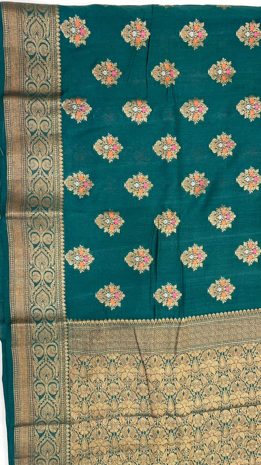 Emerald Elegance: Faishana Pure Silk Handloom Dark Green Munga Silk Minakari Zari Boota Banarasi Saree paired with Dark Green Blouse