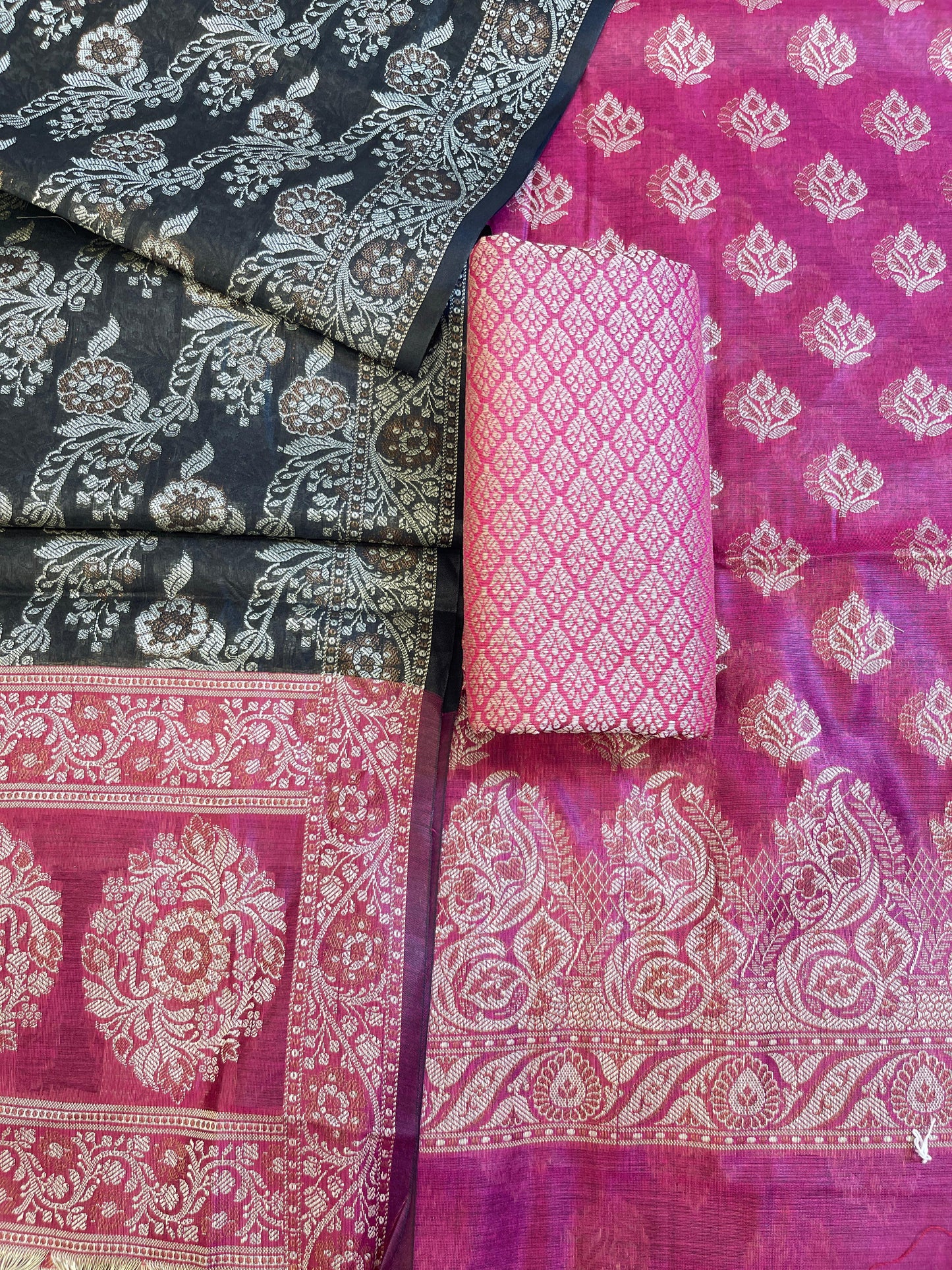 Magenta Cotton Floral Resham Booti Contrast Black Dupatta Banarasi Suit 600AJ_PJS13