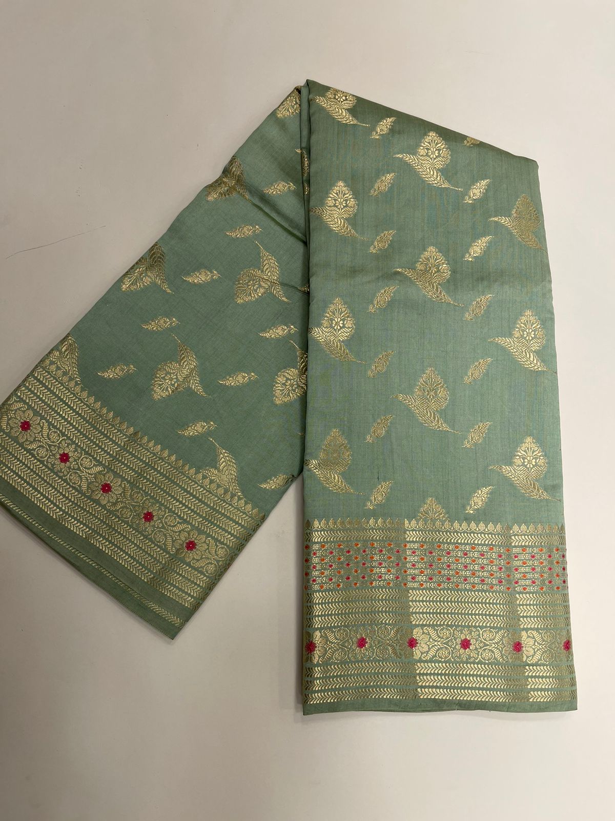 Elegant Faishana Pure Silk Handloom Light Green Chiniya Silk with Gold Zari Floral Booti and Minakari Border & Light green Blouse Piece