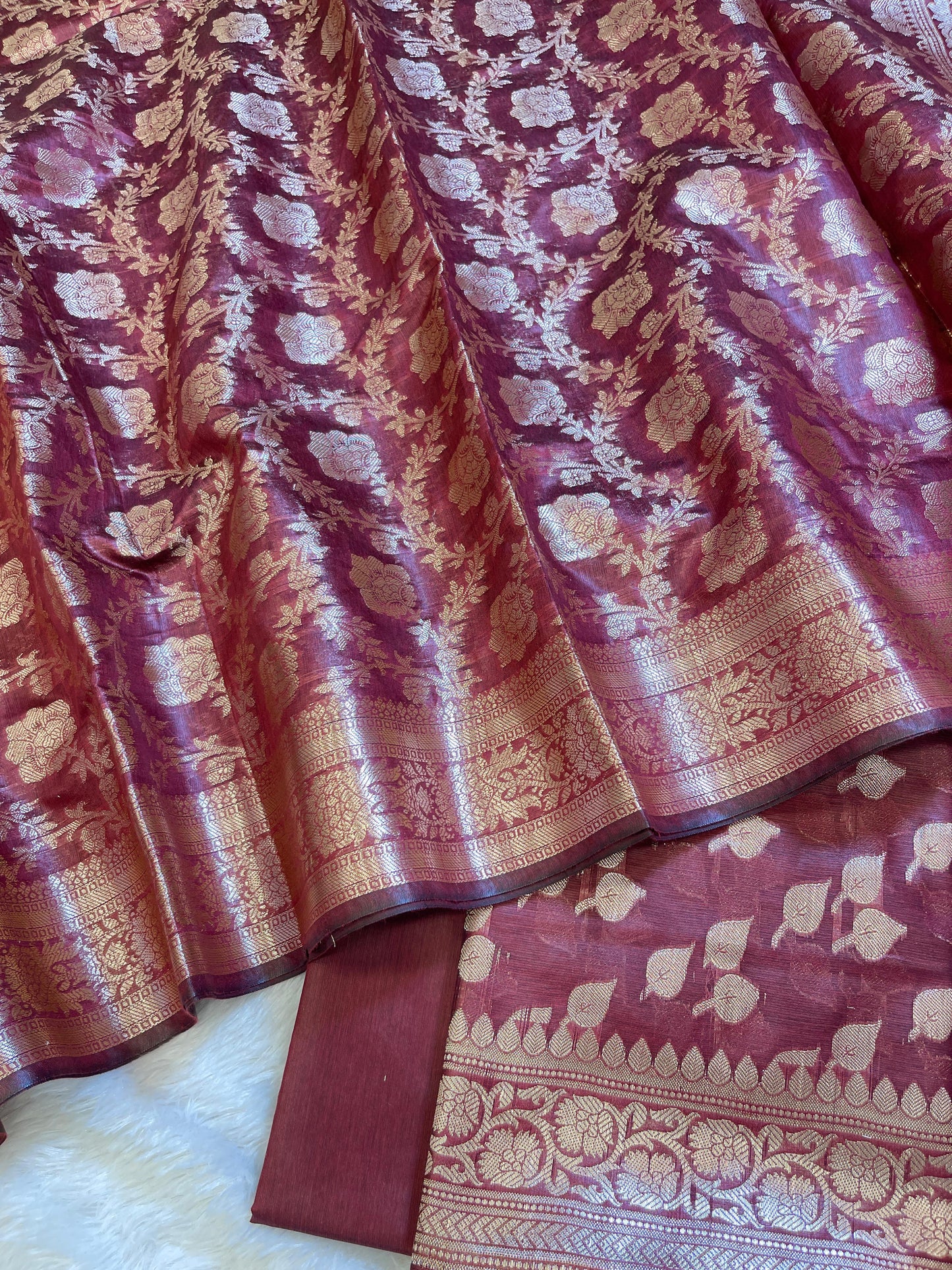 Maroon Cotton Silk Floral Zari Booti Banarasi 3 pcs Suit Set 675JVC_132