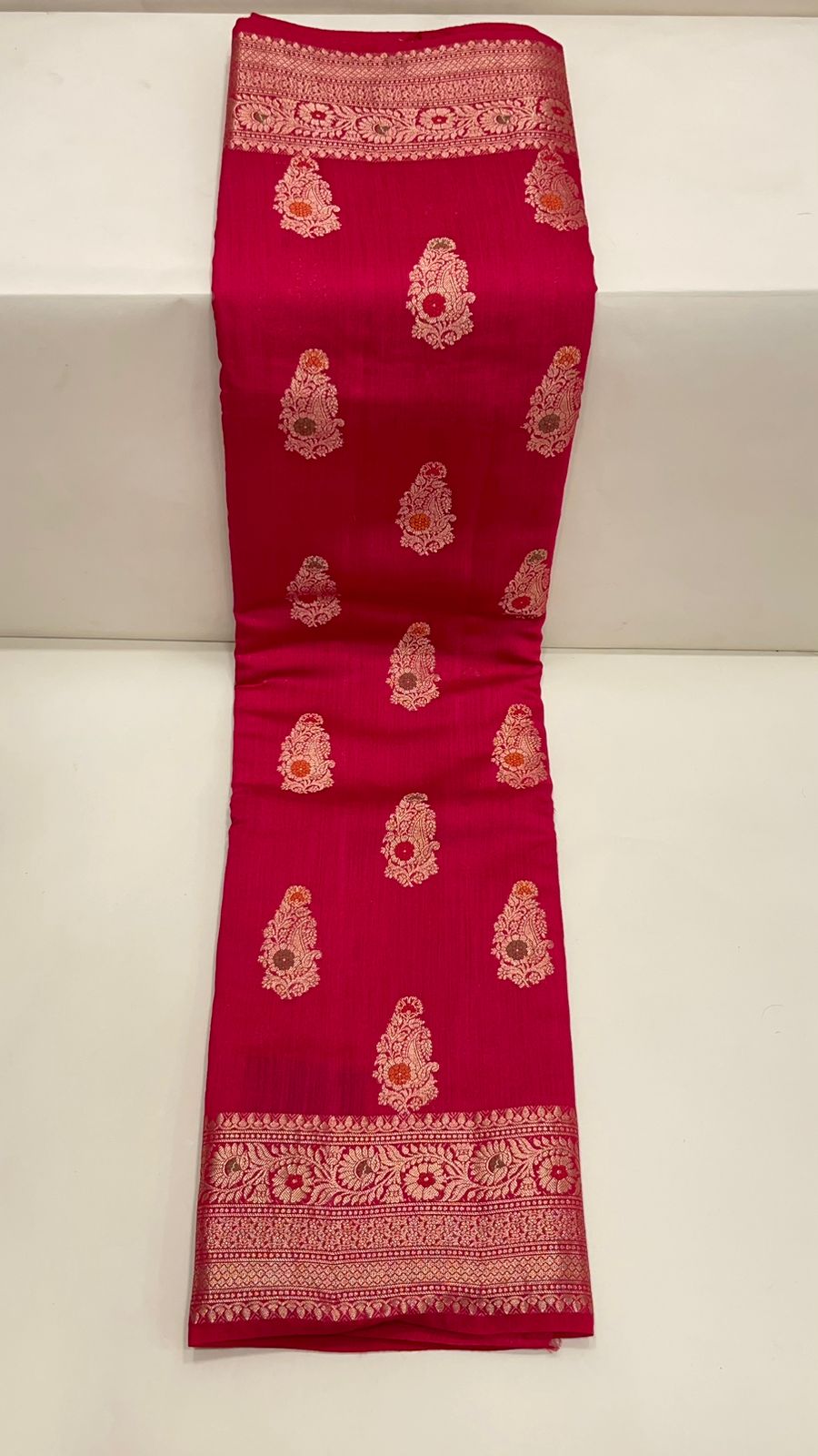 Faishana Pure Silk Handloom Red Munga Silk Zari Mina Booti Minakari Jaal Pallu with Minakari Zari Border Banarasi Saree with Red Blouse piece
