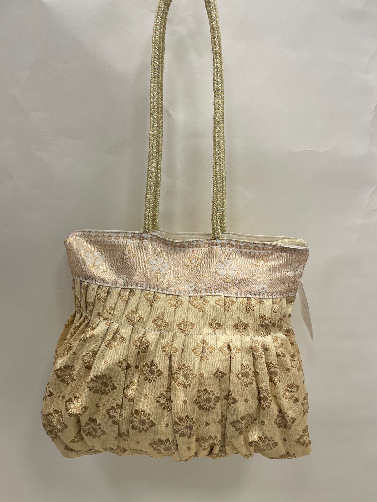 Cream Banarasi Hand Bag HBG_33