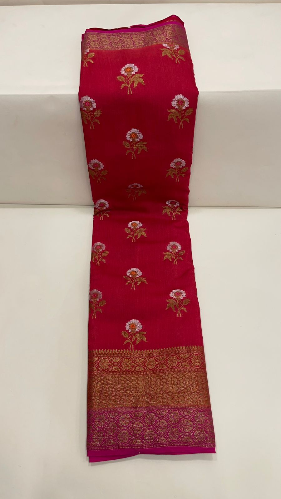 Faishana Pure Silk Handloom Red Muga Silk Zari Mina Floral Booti Contrast Magenta Anchal Copper Zari Border Banarasi Saree with Magenta Blouse