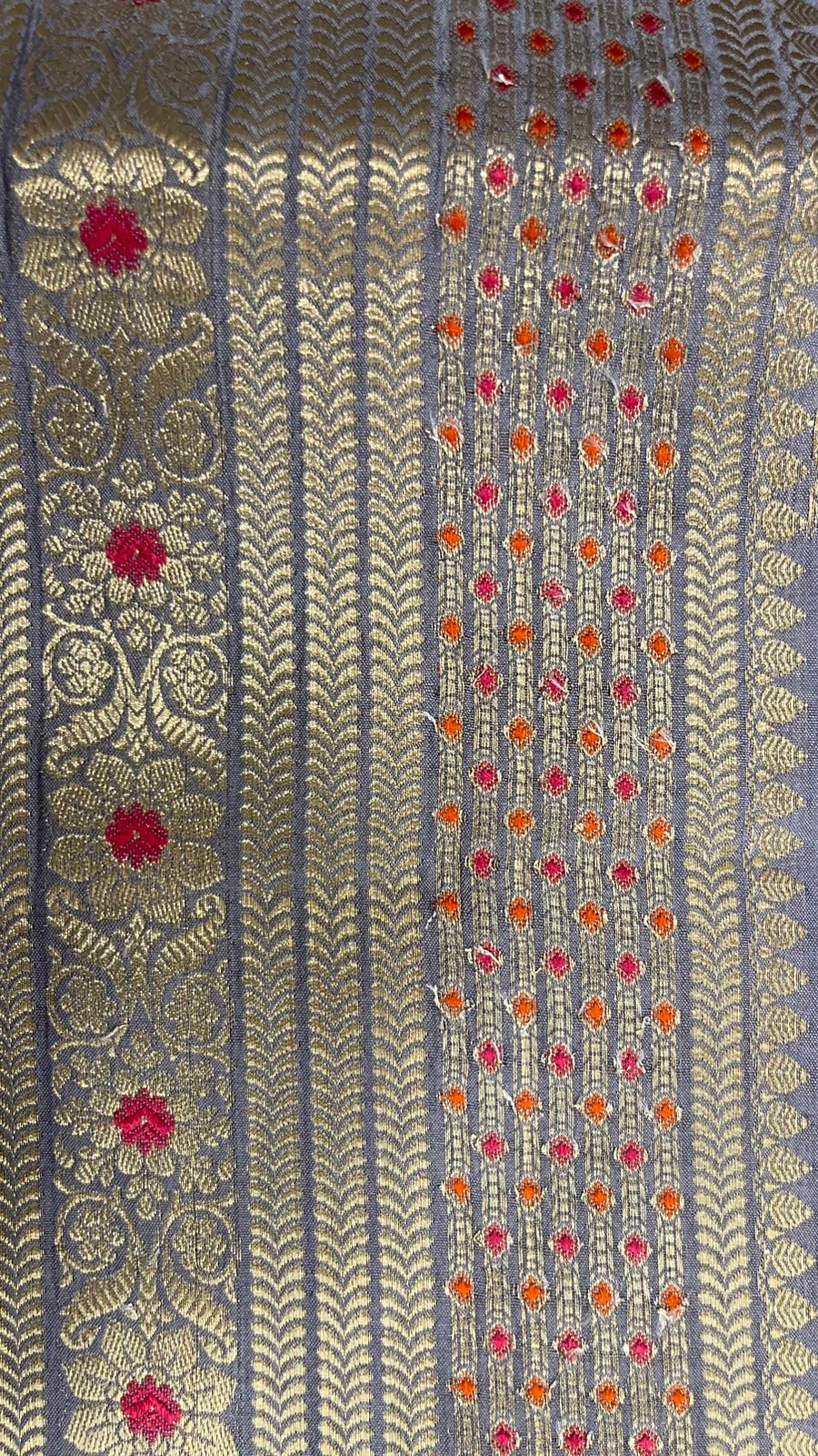Exquisite Elegance: Faishana's Pure Silk Handloom Grey Chiniya Silk with Gold Zari Floral Booti & Grey Blouse