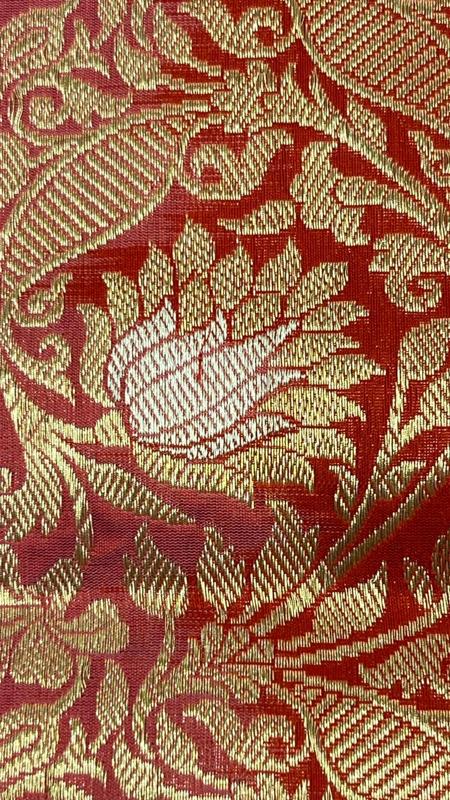 Essence of Tradition: Faishana Pure Handloom Katan Silk Rang kaat Golden Silver Zari Katan Silk Saree with Kadhwa Jungla Honey Bee Booti Blouse