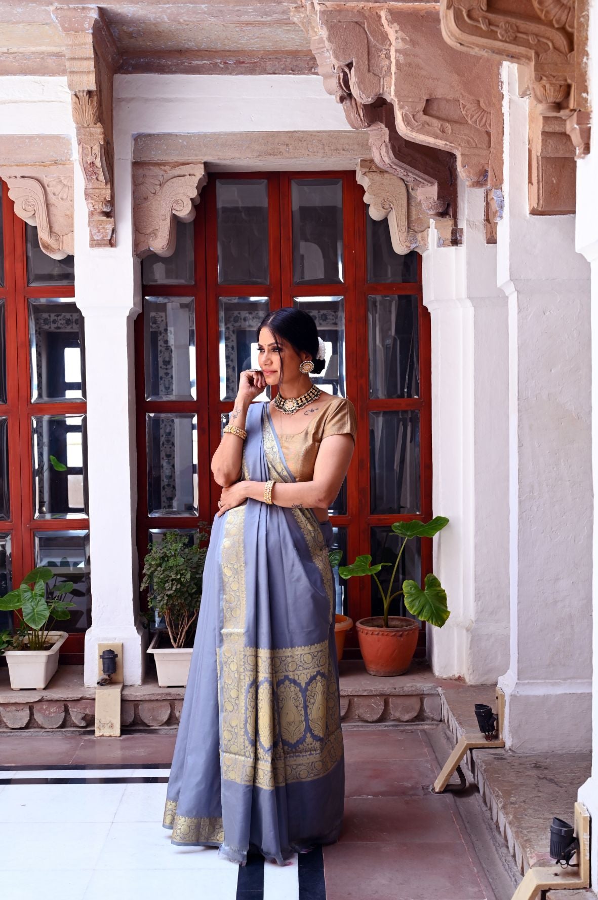 Faishana Presents Grey Valkalam Katan Silk Zari Plain Anchal Zari Border Banarasi Saree