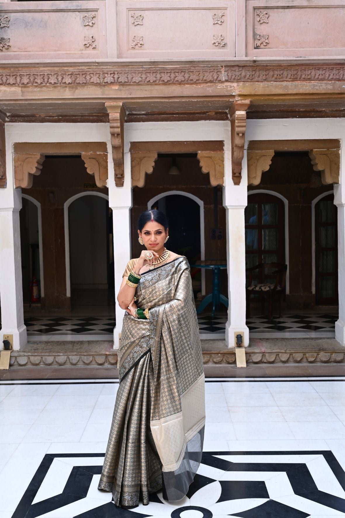 Black Kanchi Silk Banarasi Sarees For Women GEBE5