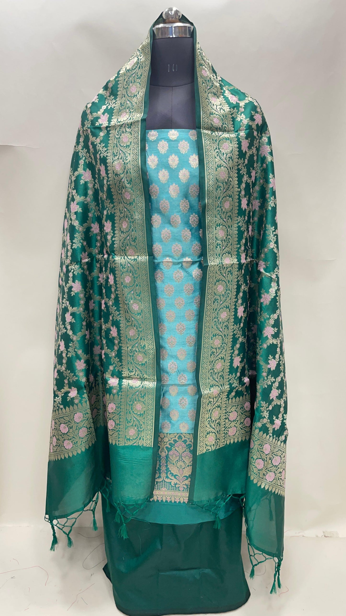 Faishana Presents Sea Green Floral Zari Booti 3 pcs Suit Set with Contrast Dark Green Plain Bottom and Floral Minakari Zari Jaal Dark Green Dupatta ASD_141