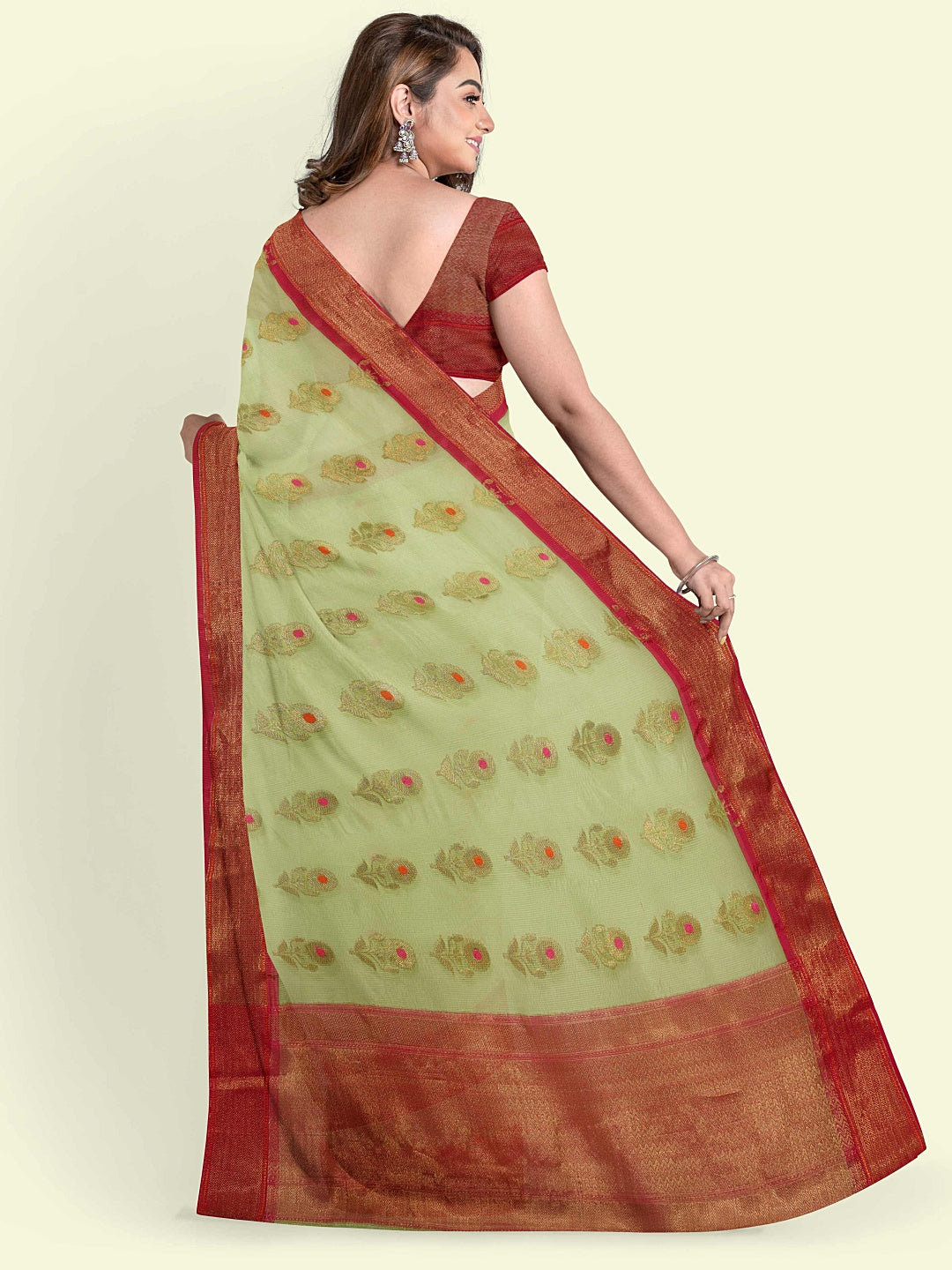 Faishana Presents Peach Cotton Alfi Jaal Red Border With Red Blouse Banarasi Saree