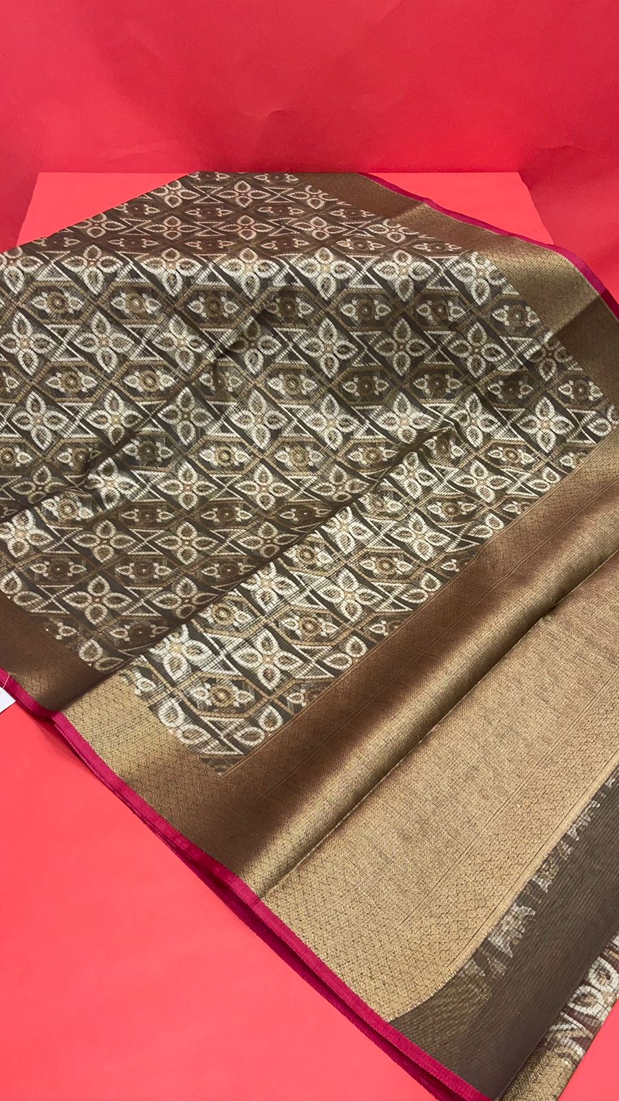 Grey Cotton Blend Banarasi Sarees For Women GEASF_737