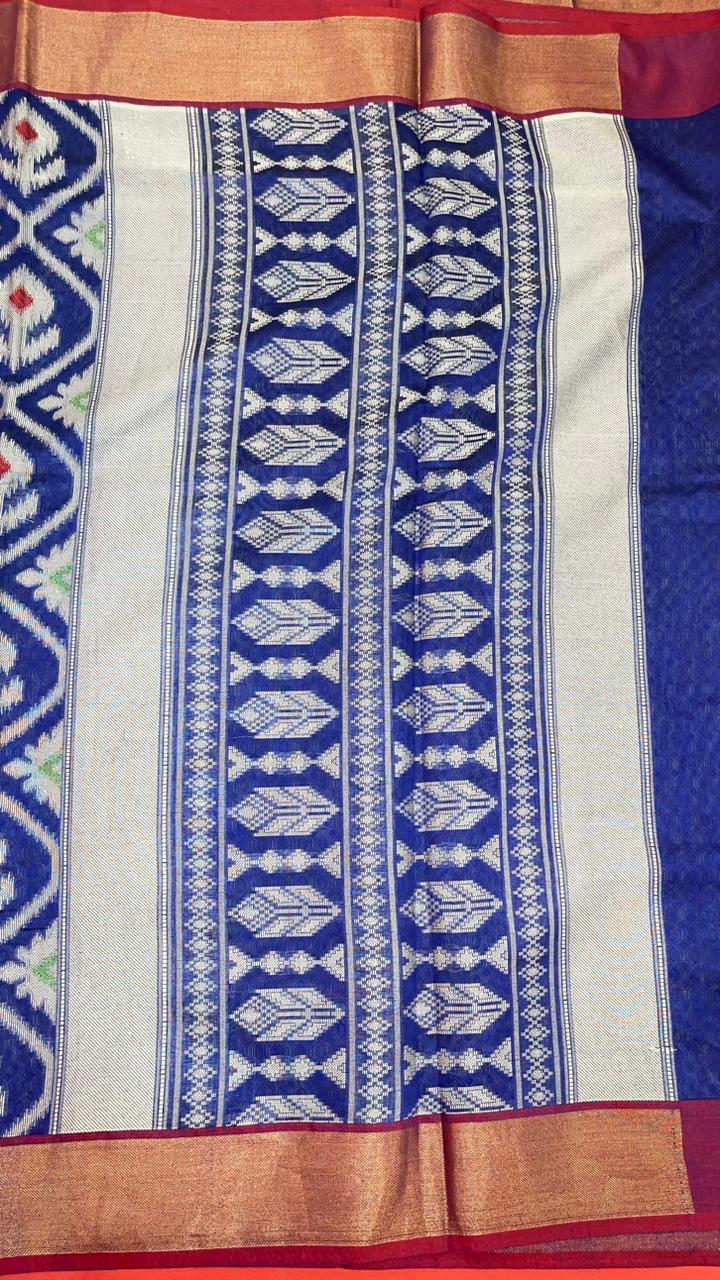 Blue Cotton Blend Banarasi Sarees For Women GEASF_772