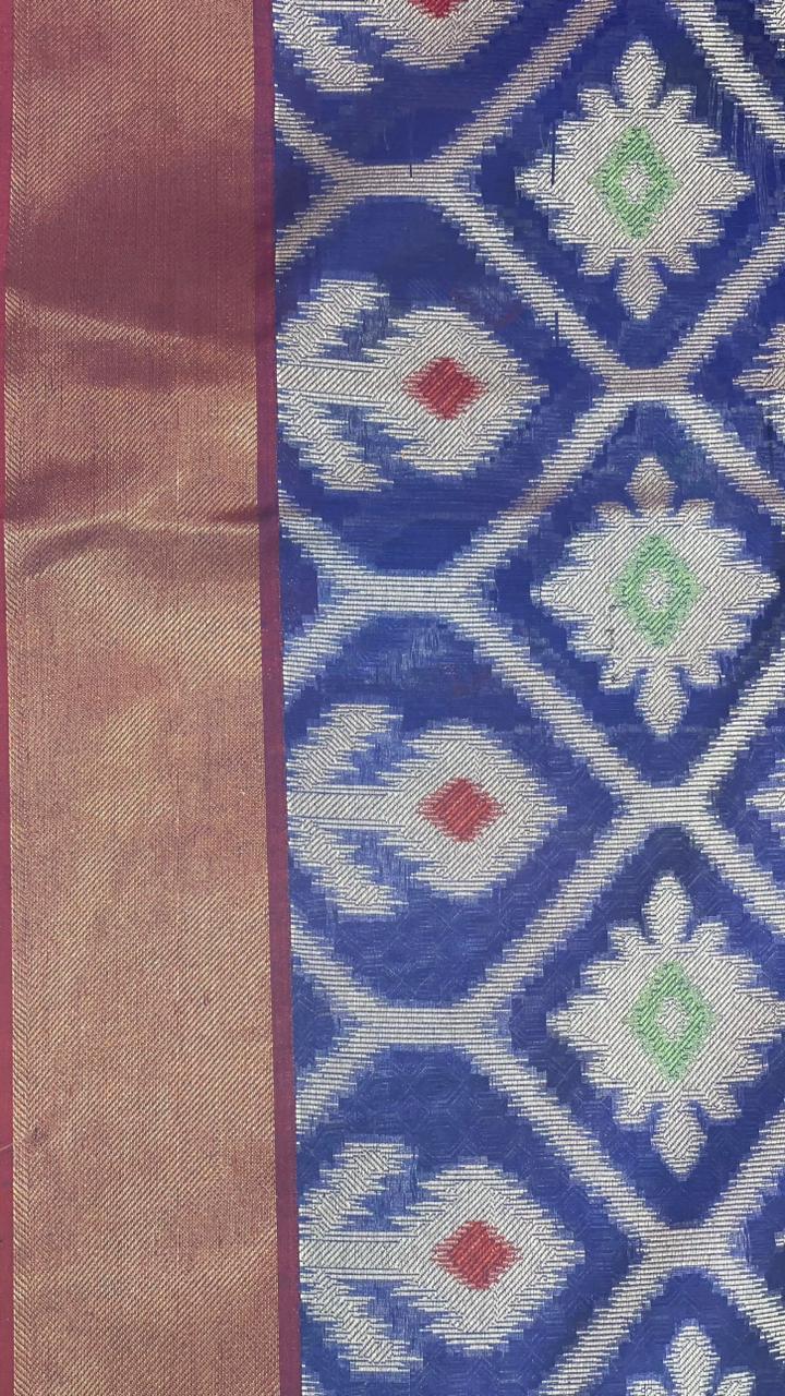 Blue Cotton Blend Banarasi Sarees For Women GEASF_772