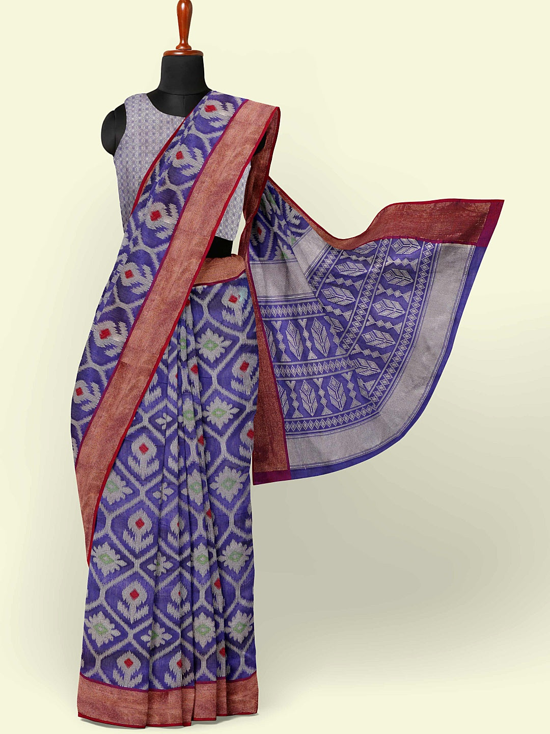 Blue Cotton Blend Banarasi Sarees For Women GEASF_772