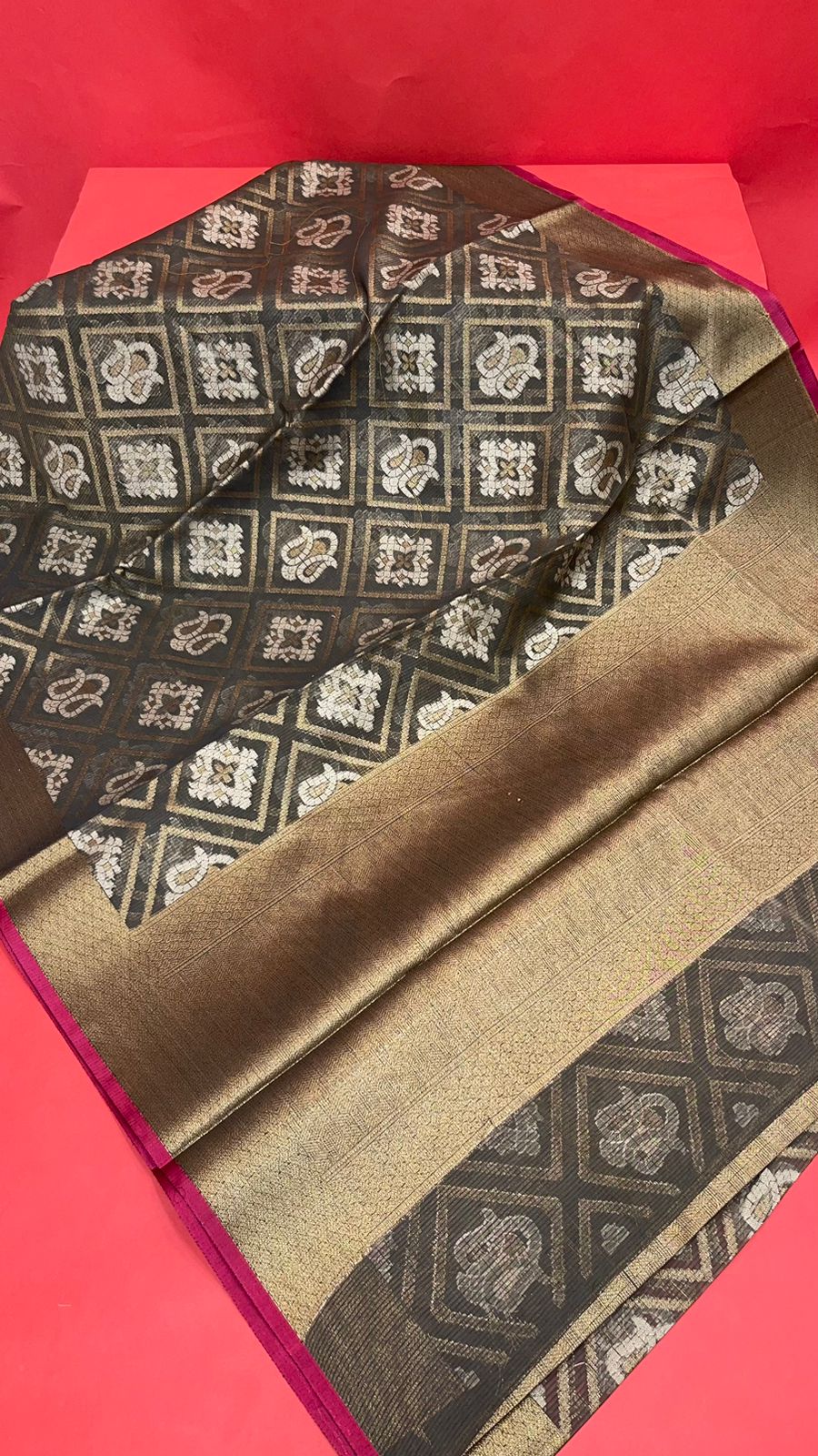 Grey Cotton Blend Banarasi Sarees For Women GEASF_775