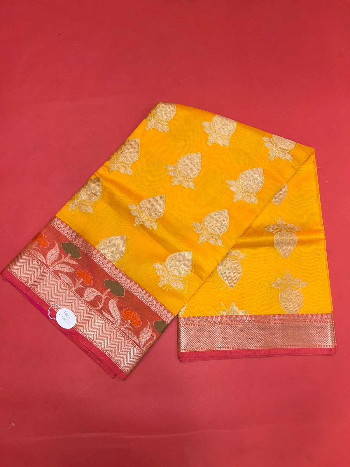 Faishana Presents Beige Woven Organza Pink Border With Pink Blouse Banarasi Saree