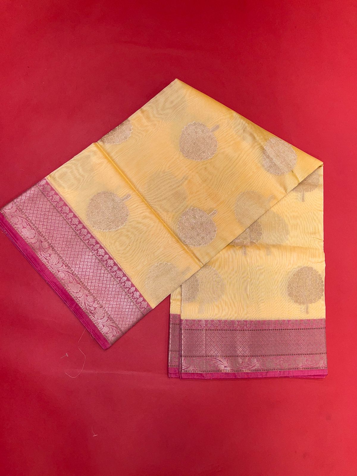 Faishana Presents Beige Woven Organza Pink Border With Pink Blouse Banarasi Saree