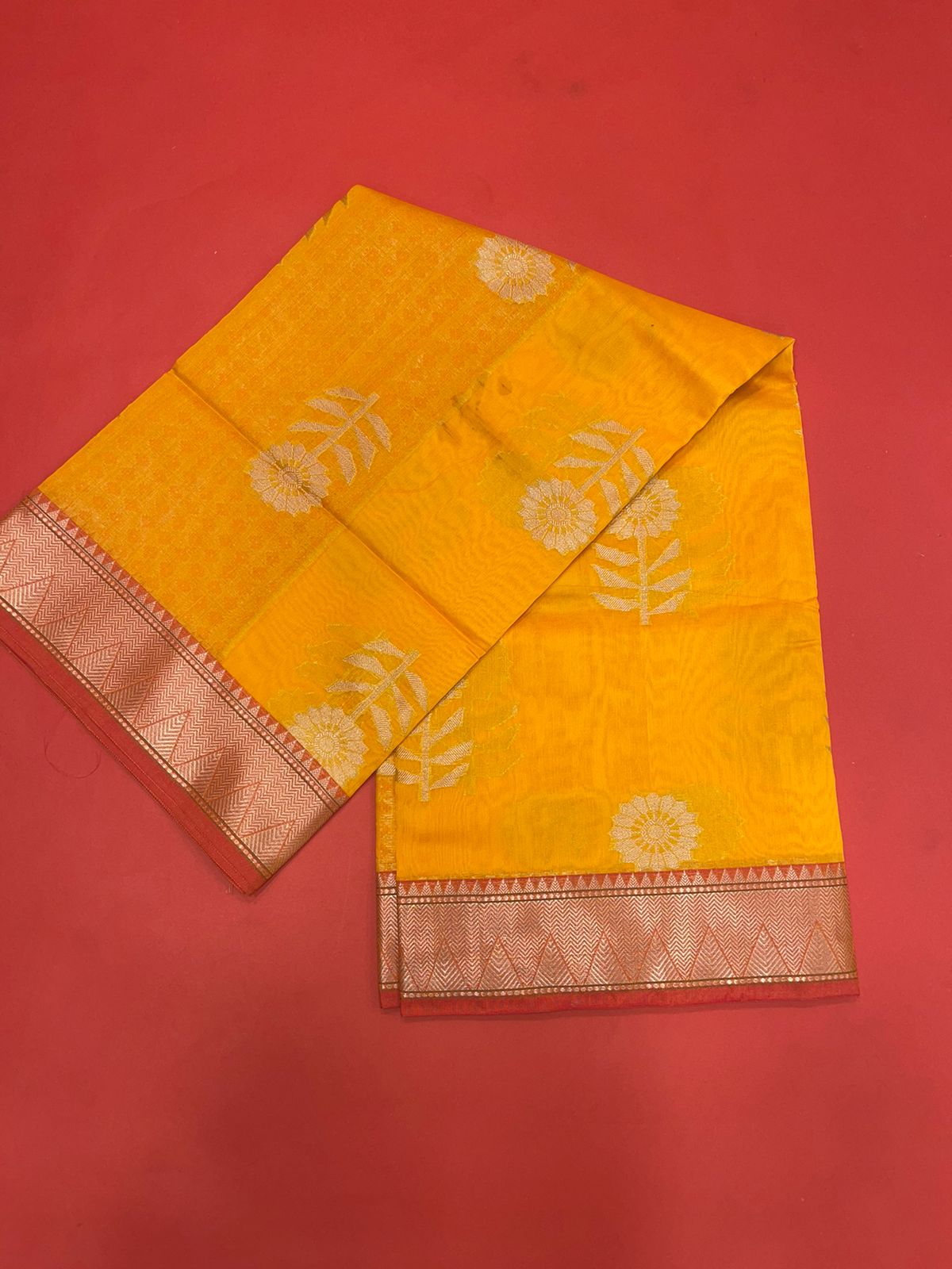 Faishana Presents Gold Woven Organza Maroon Border With Maroon Blouse Banarasi Saree