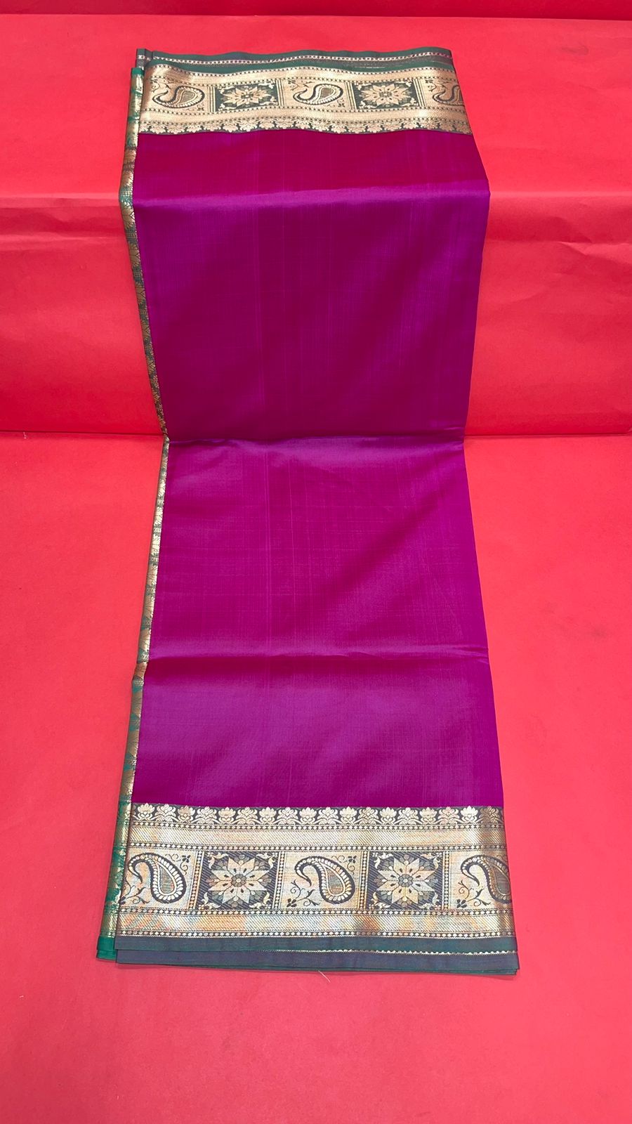 Faishana Presents Pink Katan Silk Plain Zari Anchal With Contrast Green Zari Border Banarasi Saree