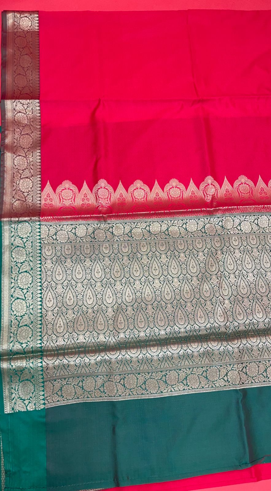 Faishana Presents Red Katan Silk Plain Zari Anchal With Contrast Green Zari Border Banarasi Saree