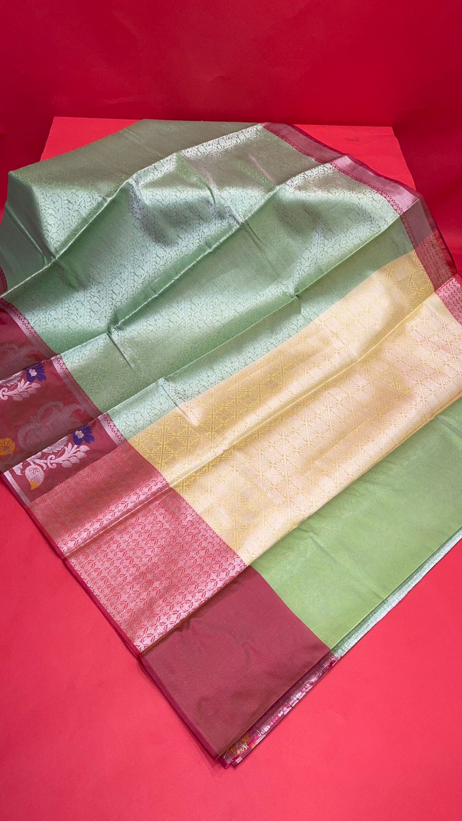 Faishana Presents Green Silver Zari Kanchi Silk Tanchoi Brocade Contrast Pink Skirt Meena Border Banarasi Saree