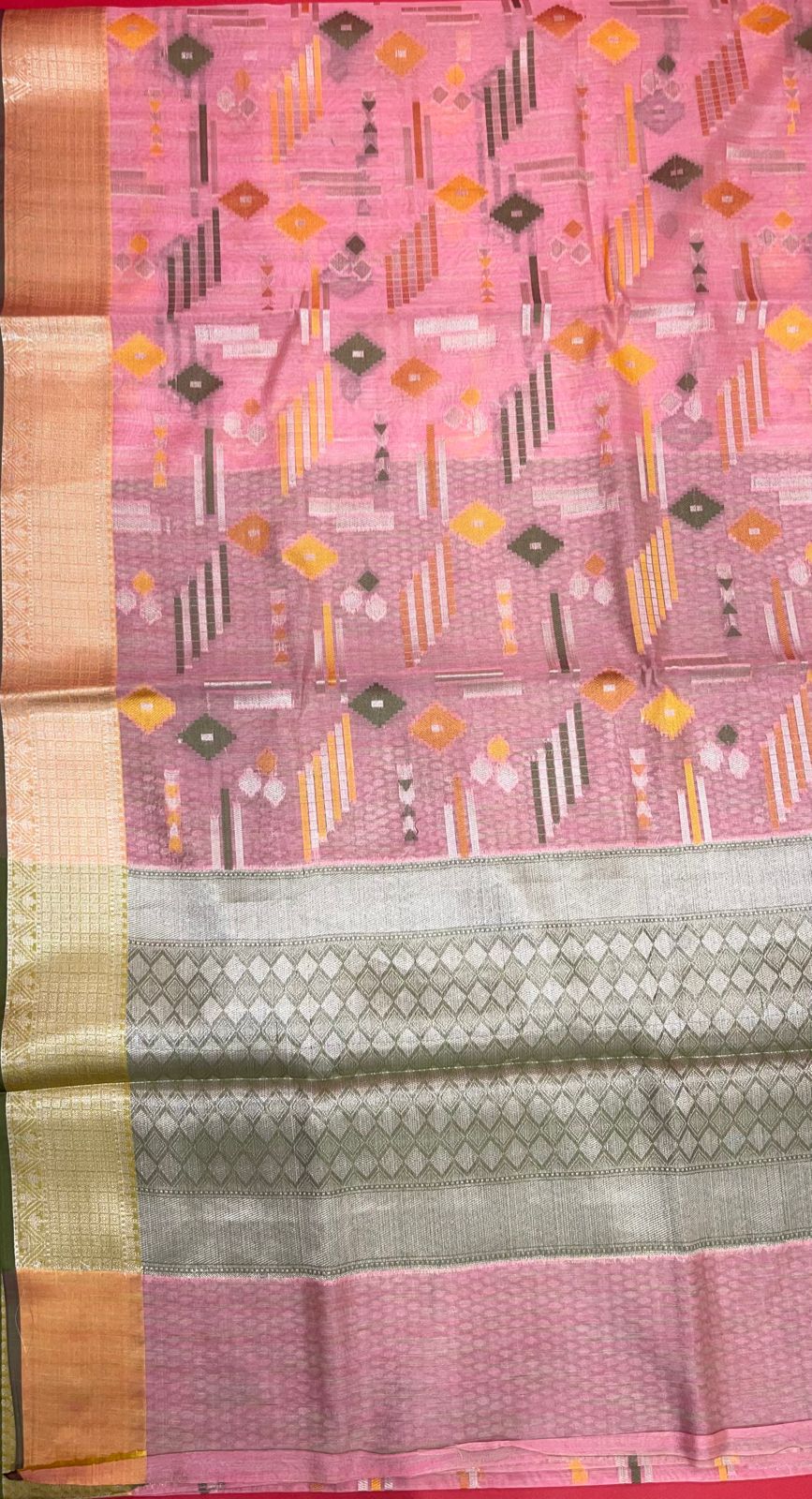 Faishana Presents Handwoven Pink Mulberry Silk Geometrical Motif Tilfi Zari Border With Parrot Green Blouse Banarasi Saree