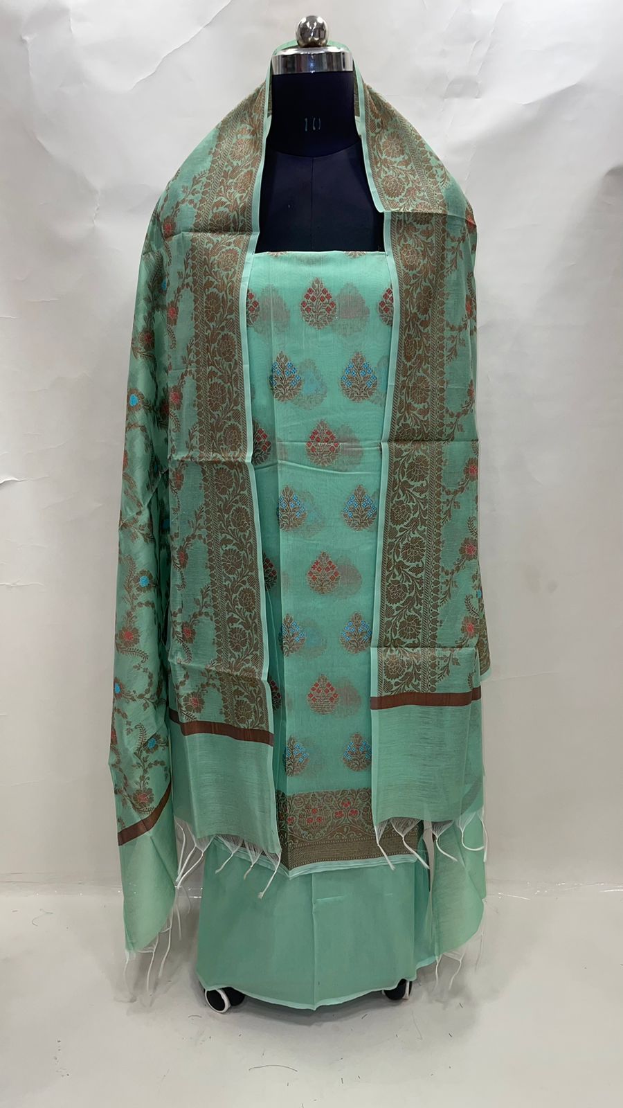 Faishana Presents Sea Green Cotton Resham Copper Zari 3pcs Suit Set accompanied with Plain Bottom and Top Mina Resham Boota with Sea Green Jaal Dupatta