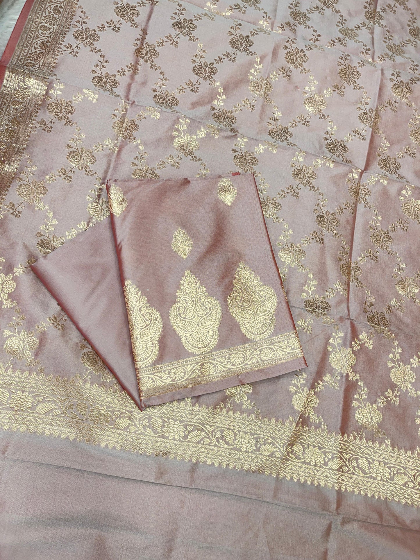 Mauve Semi Katan Silk Handloom Banarasi 3 pcs Suit Set MUB_SK103