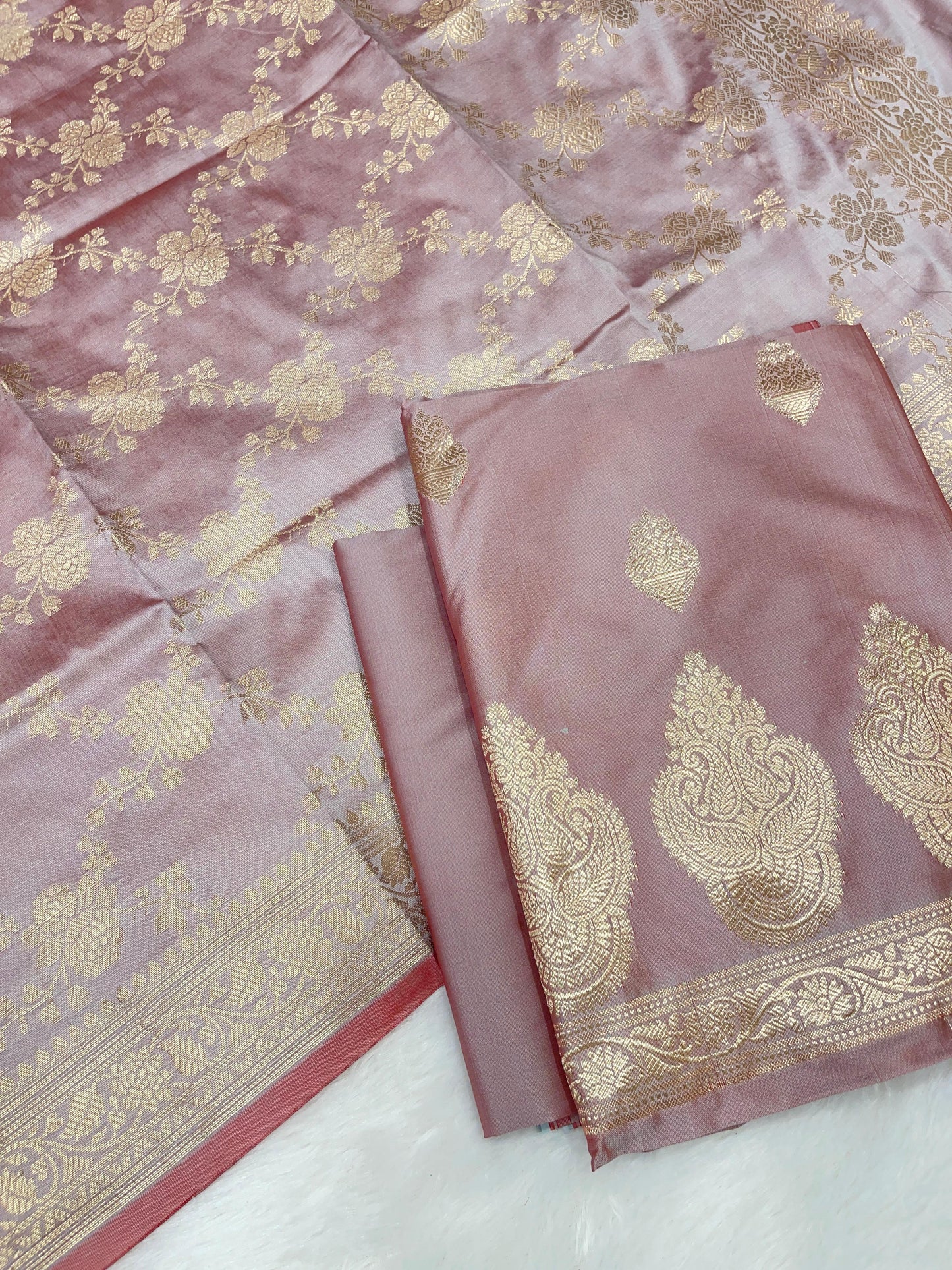 Mauve Semi Katan Silk Handloom Banarasi 3 pcs Suit Set MUB_SK103