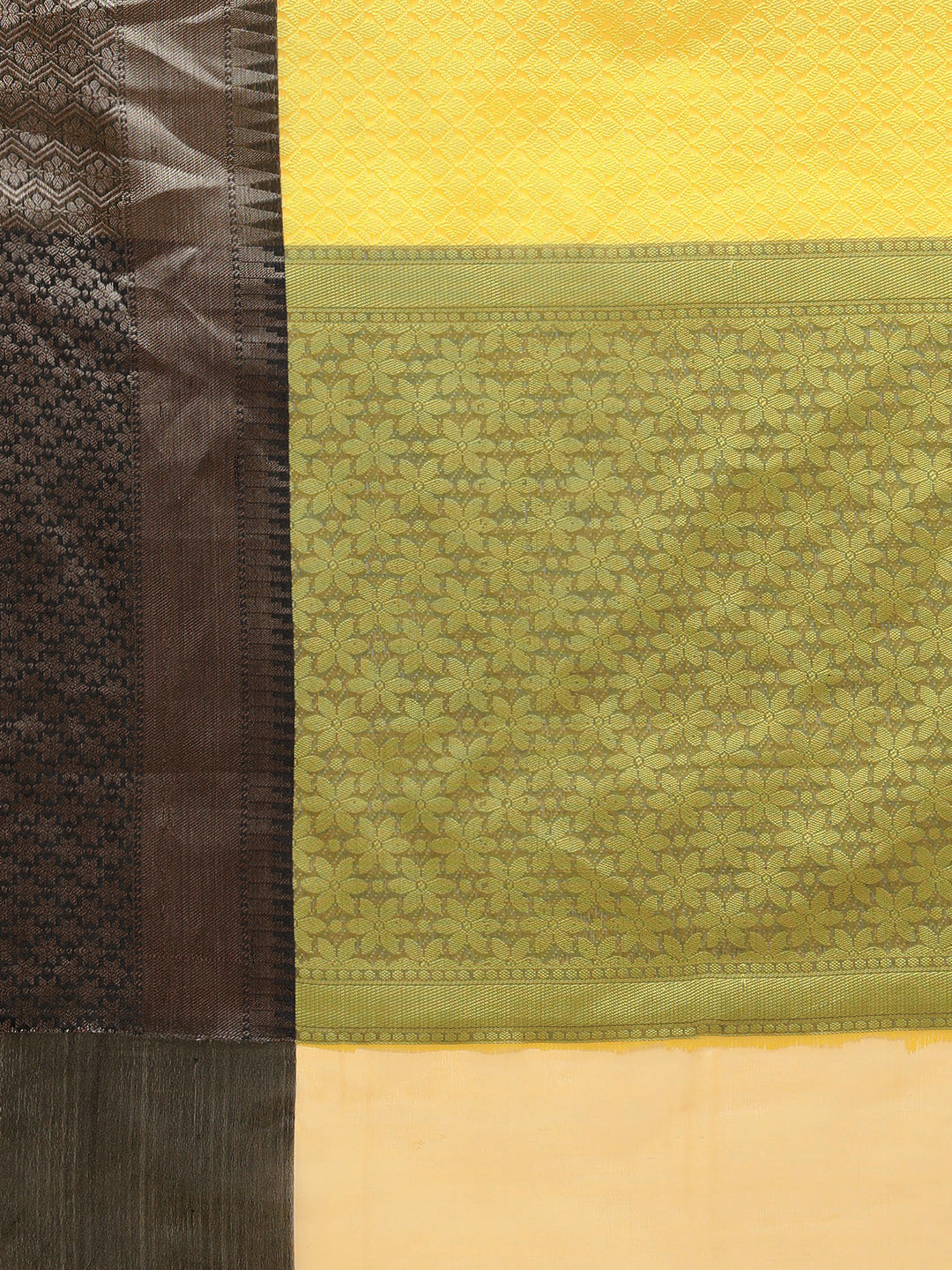 Gold Tanchoi Banarasi Sarees For Women GEBC4