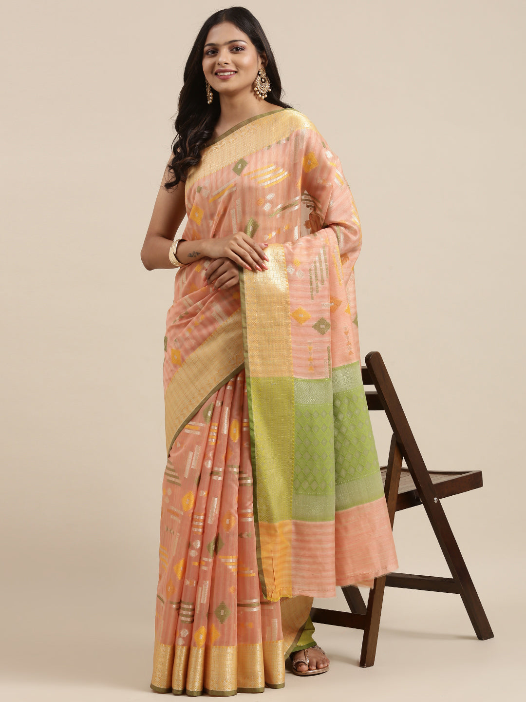 Faishana Presents Handwoven Peach Mulberry Silk Geometrical Motif Tilfi Zari Border With Parrot Green Blouse Banarasi Saree