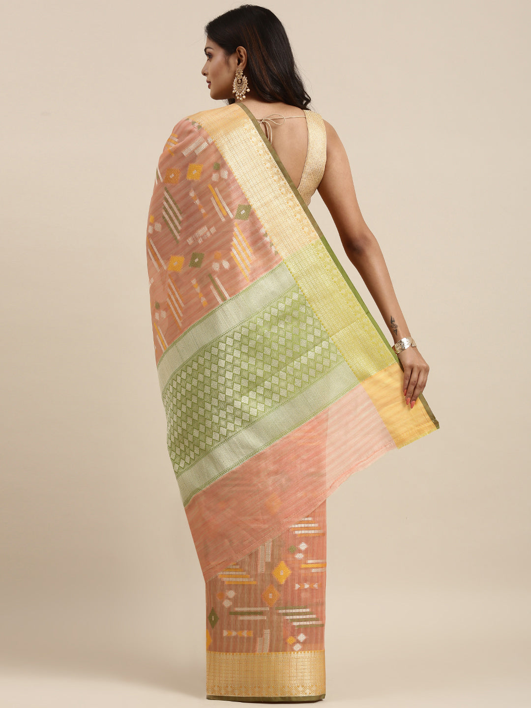 Faishana Presents Handwoven Peach Mulberry Silk Geometrical Motif Tilfi Zari Border With Parrot Green Blouse Banarasi Saree